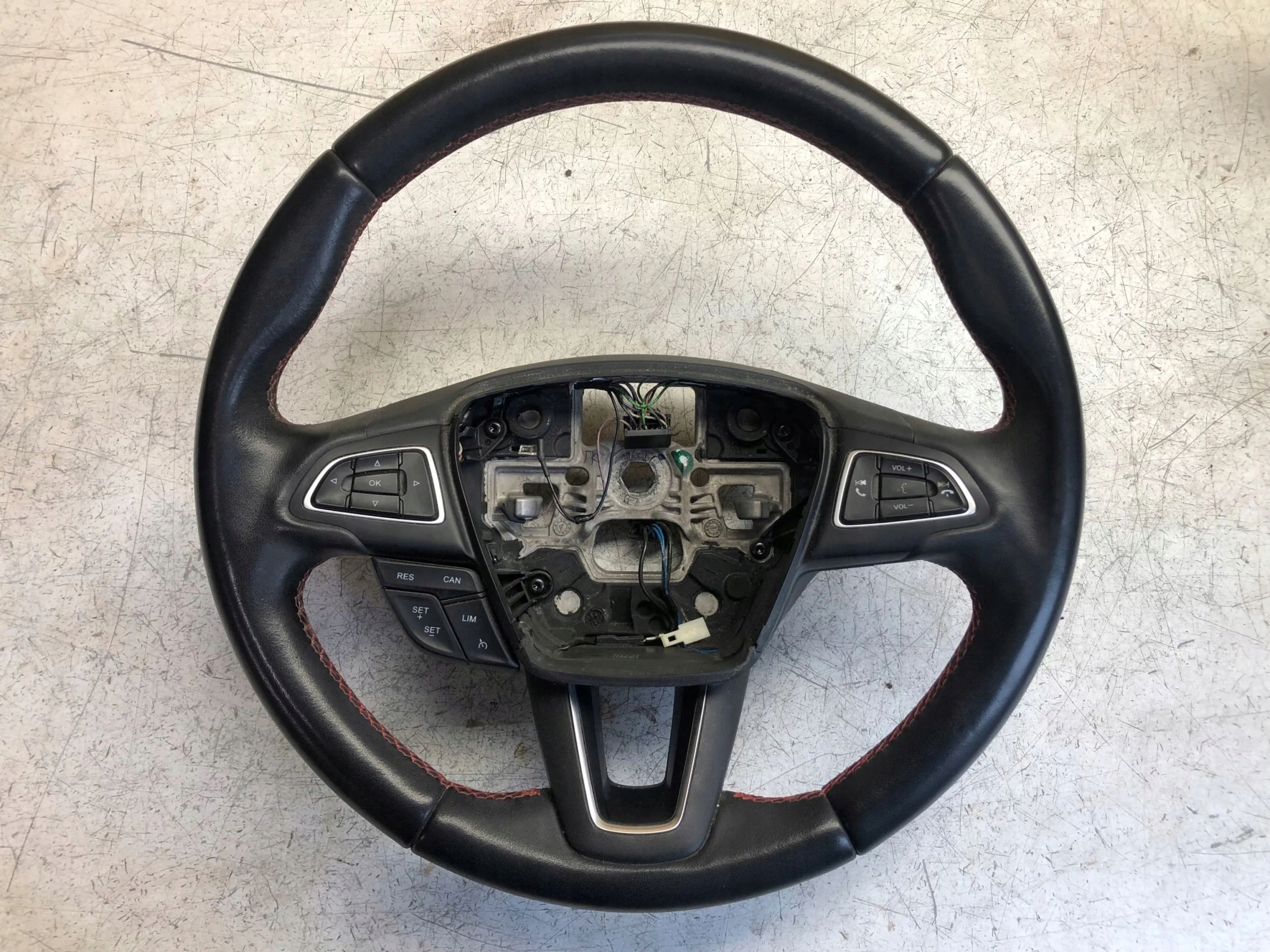 lenkrad Leder MULTIFUNKCJA FORD KUGA MK2 LIFT 17r