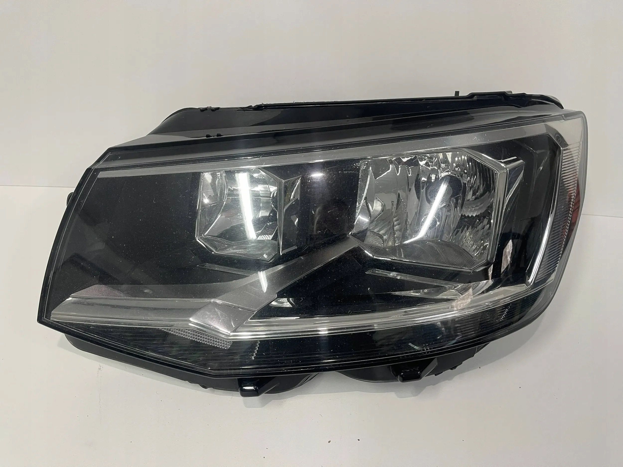 REFLEKTOR light front front left VW TRANSPORTER T6 7E1941005E