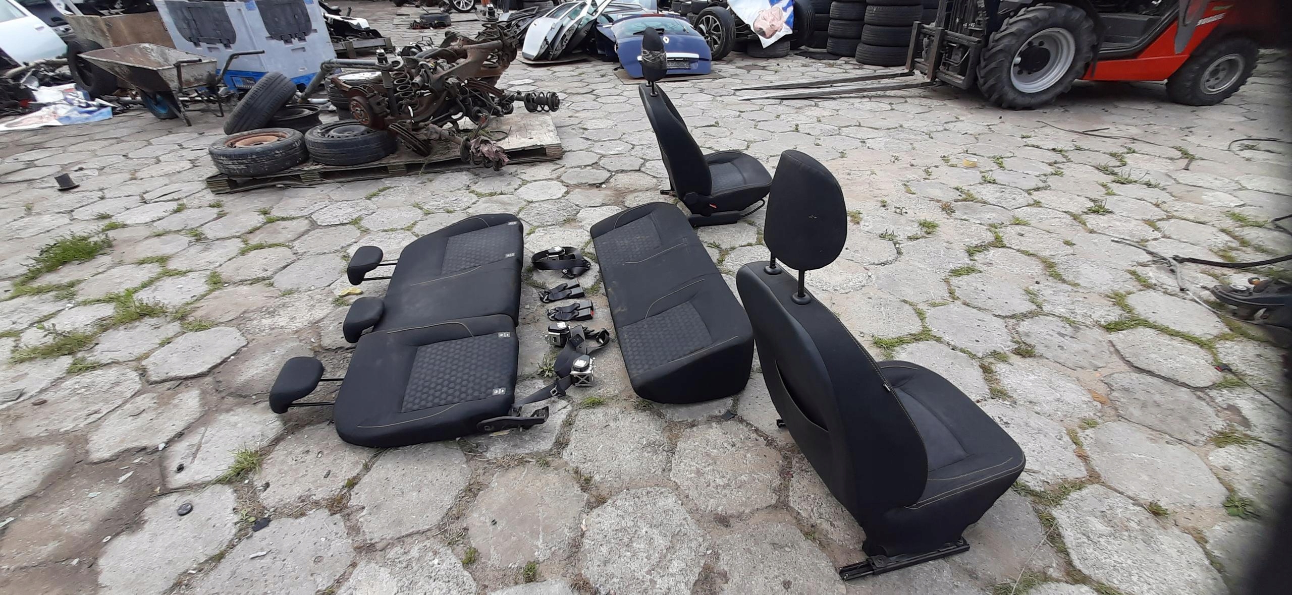 кресла диван ремни Dacia LOGAN II