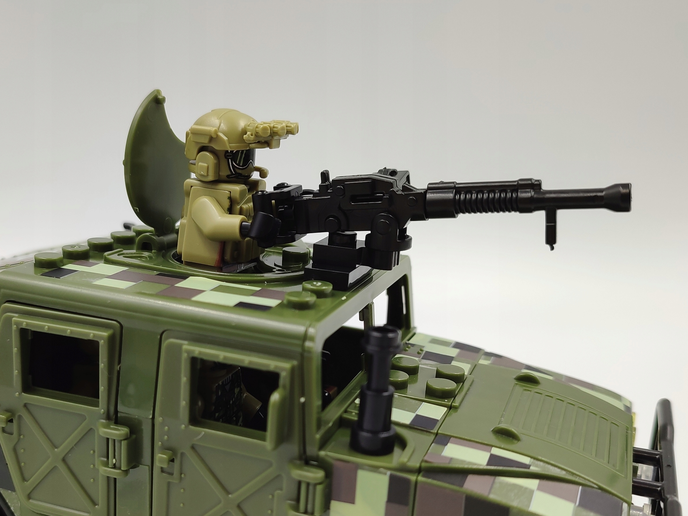 Figurki 6szt wojsko SWJ6 jeep broń +naklejki LEGO Marka inna