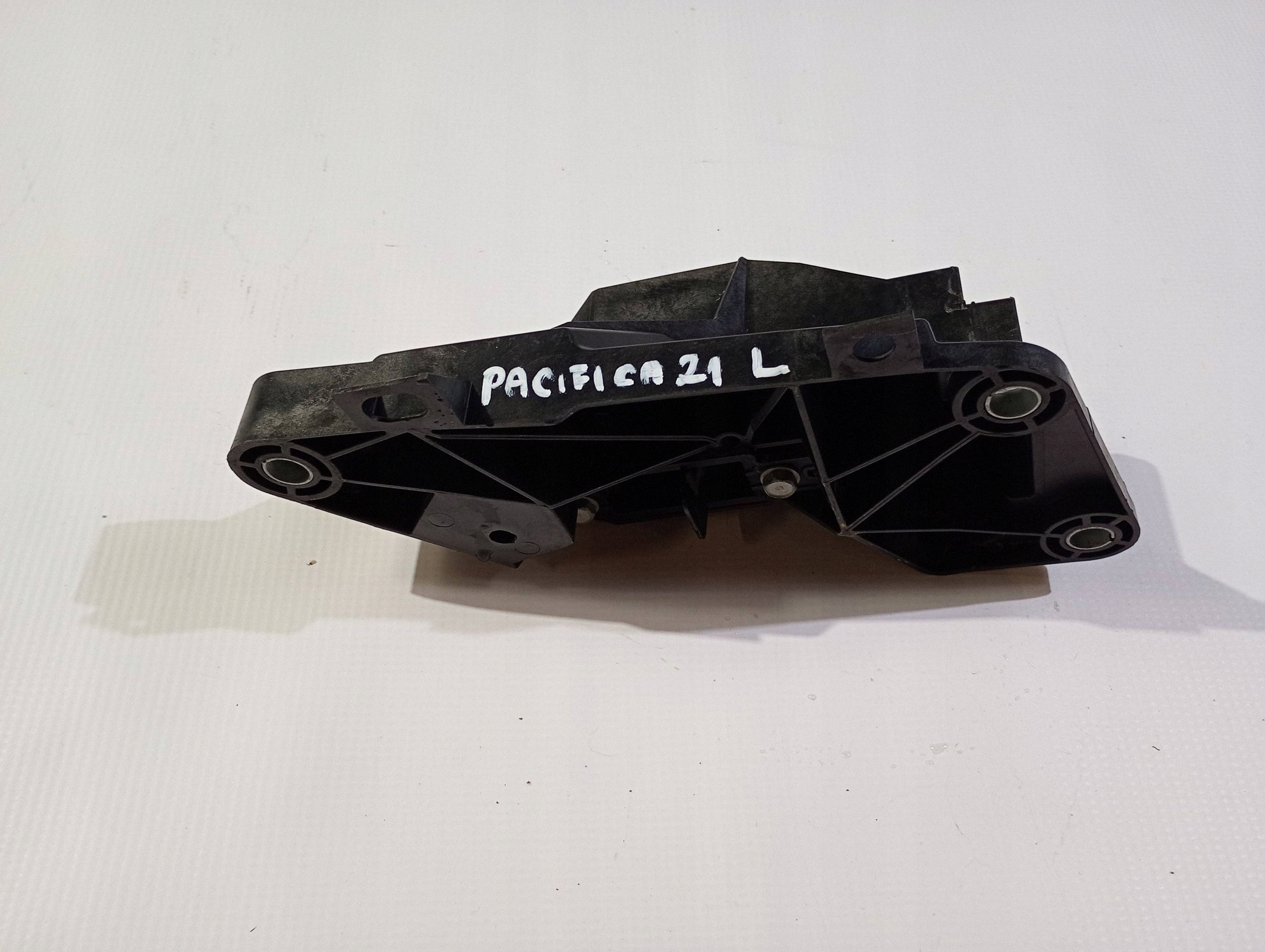 maniglia Consolle staffa radiatore sinistro Chrysler Pacifica 2021