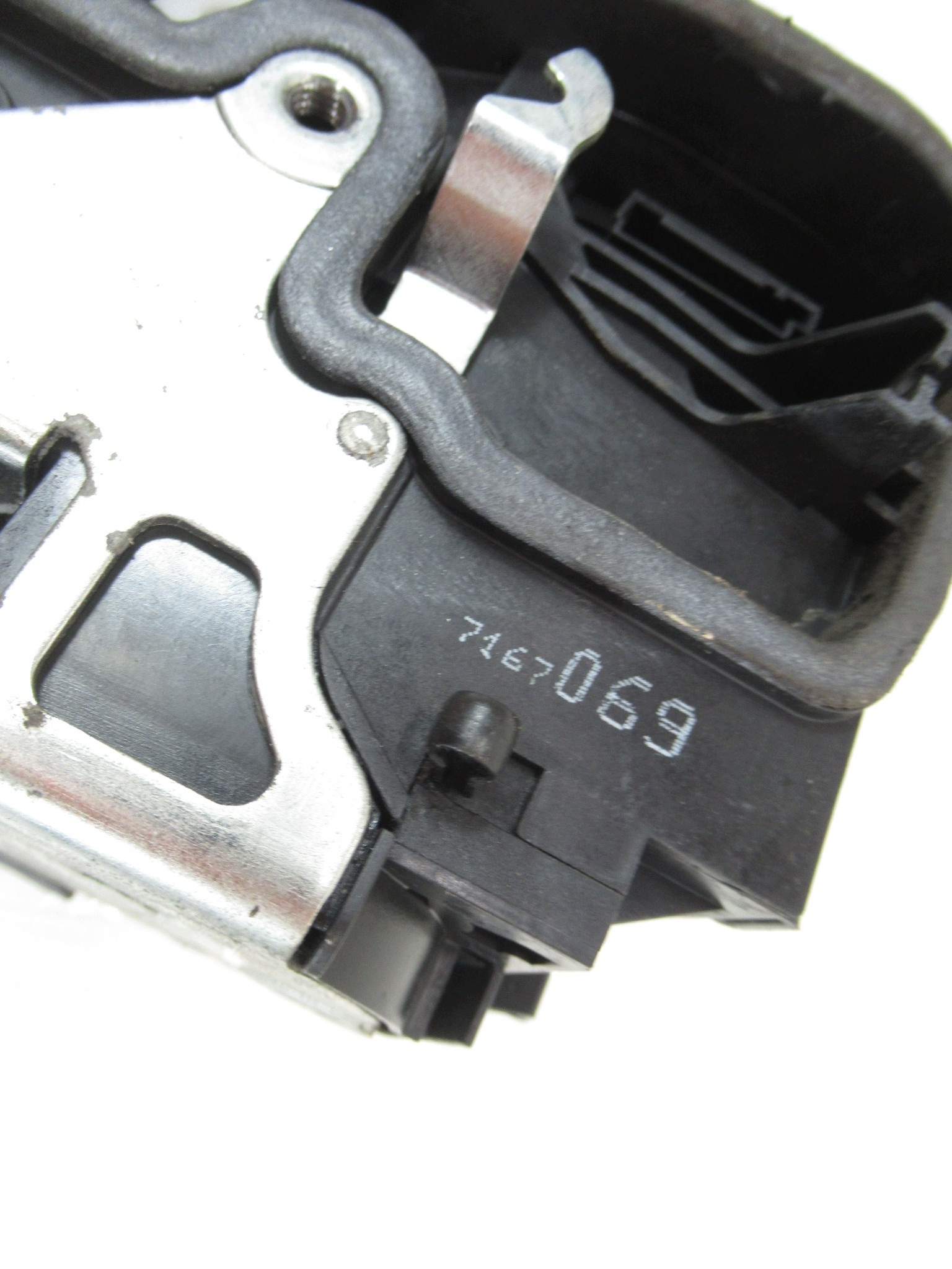 lock left rear part BMW e60 e61 e65 e70 e83 e87 e90 e91 F01 F10 F11 F25