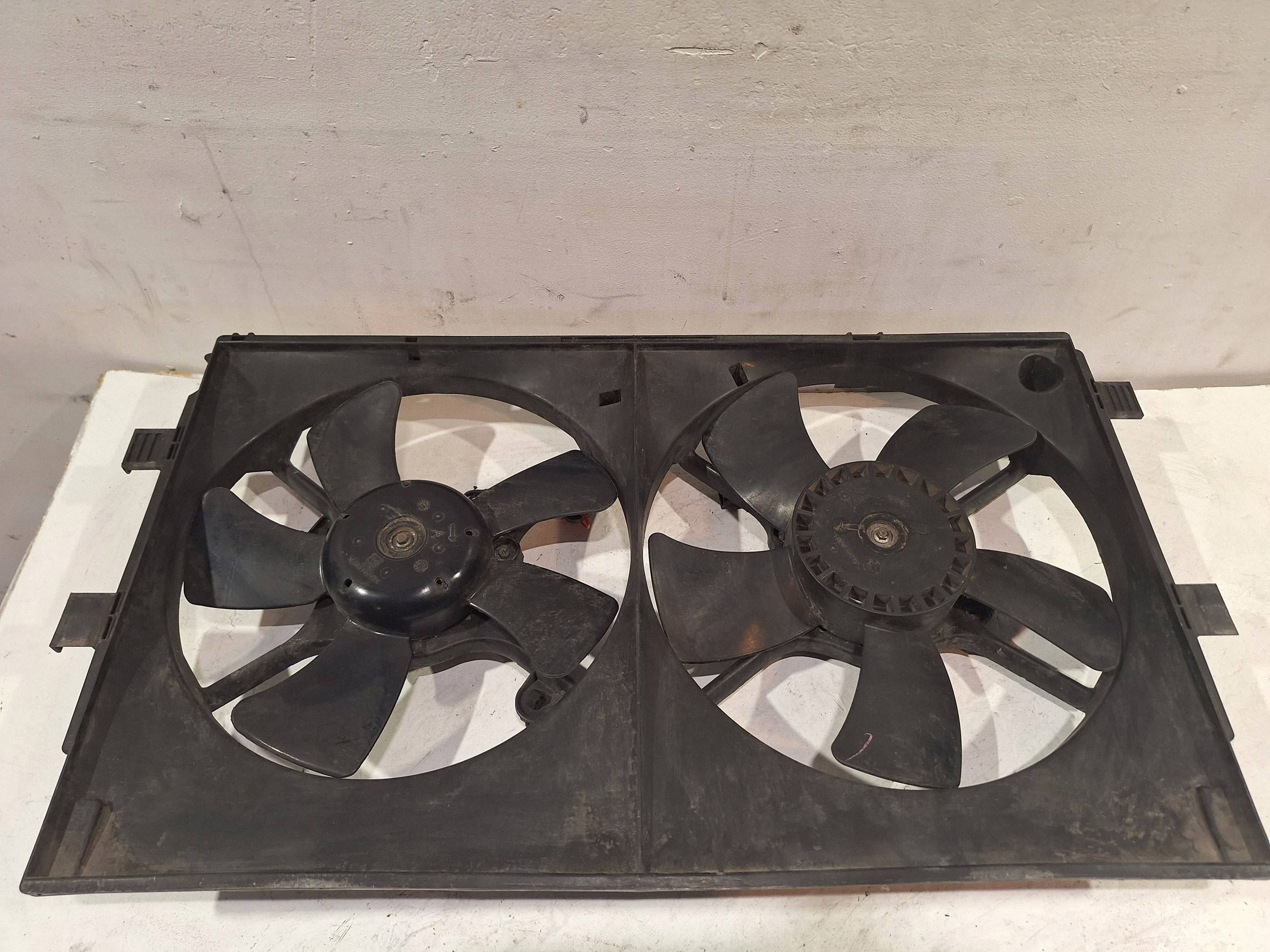 ventilátor chladiče Citroen C-Crosser 3R020-M7920
