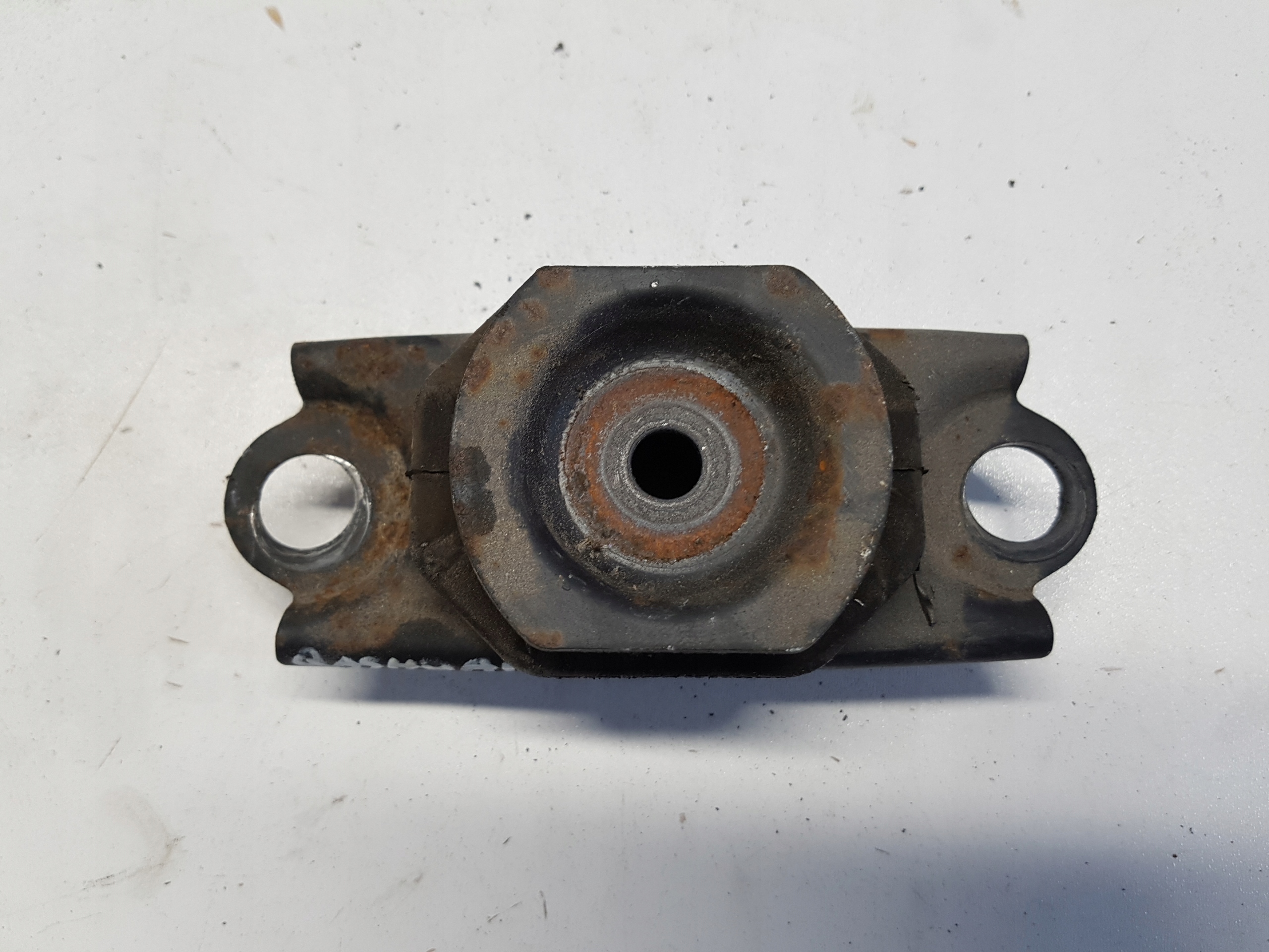 QASHQAI II J11 LIFT 1.5 DCI łapa poduszka skrzyni