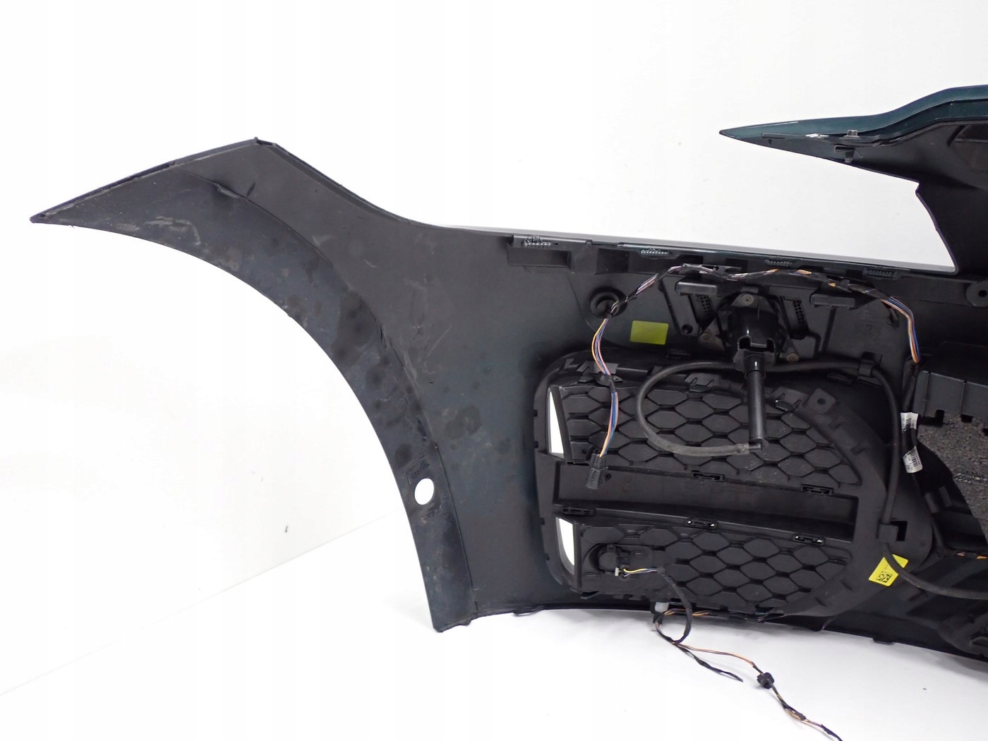 ZDERZAK PRZÓD PRZEDNI KOMPLETNY ORYGINAŁ JAGUAR F-PACE 16R Powierzchnia do malowania