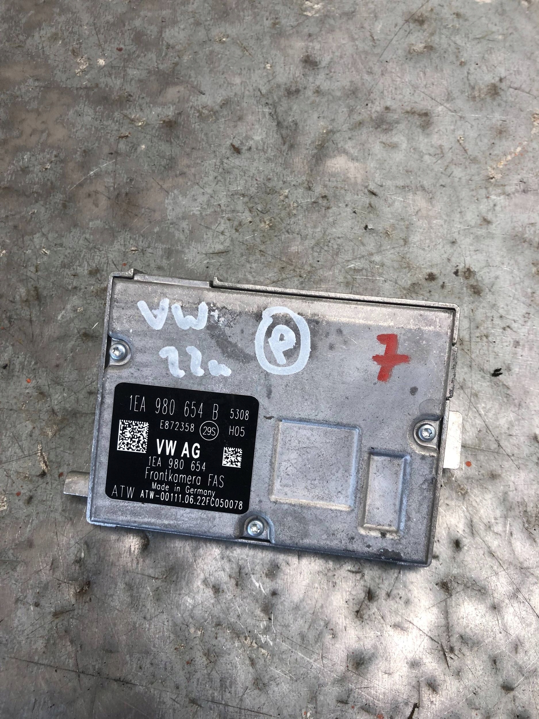 VW ID.4 ID4 ID3 module KAMERA windows CZOLOWEJ front 1EA980654B