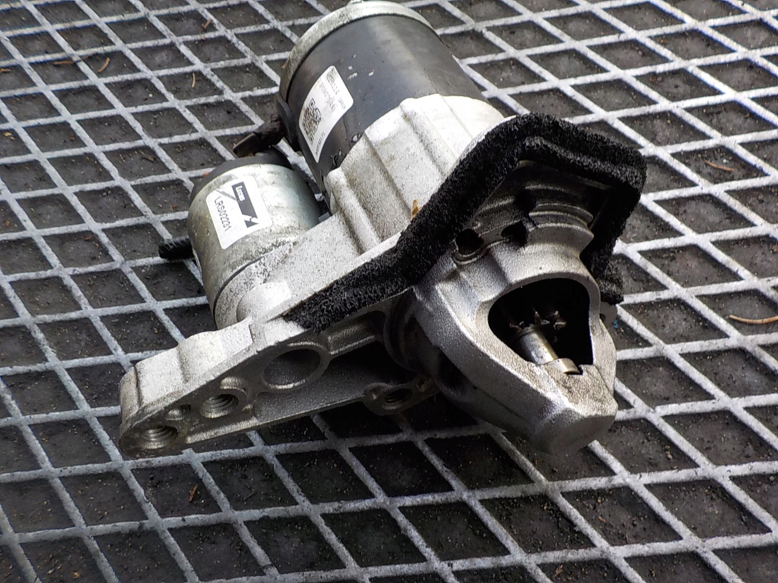 NISSAN JUKE 1.6 16V B starter M000T32171
