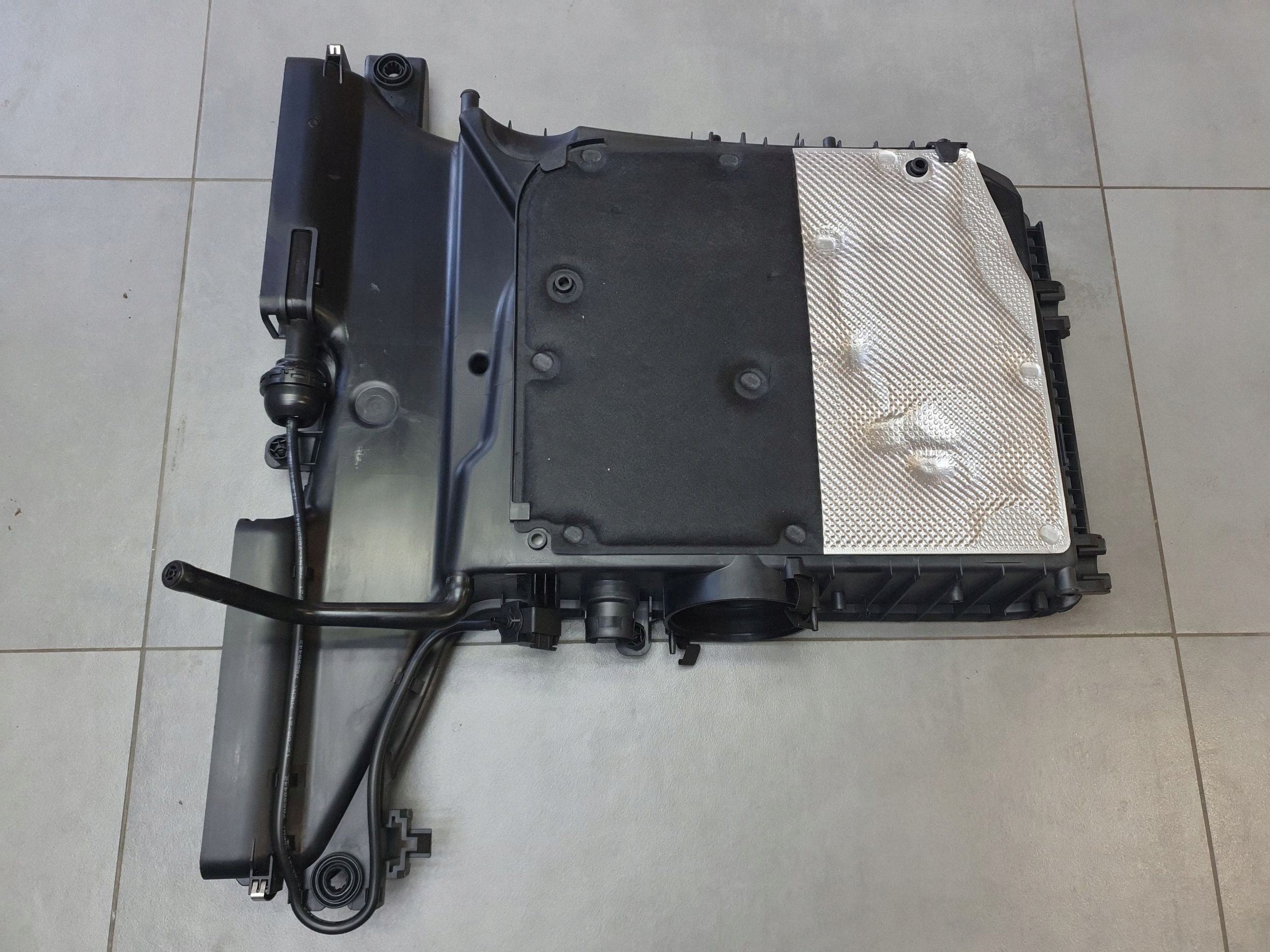 Audi Q8 3.0 tdi Gehäuse filter luft 4M0133843C