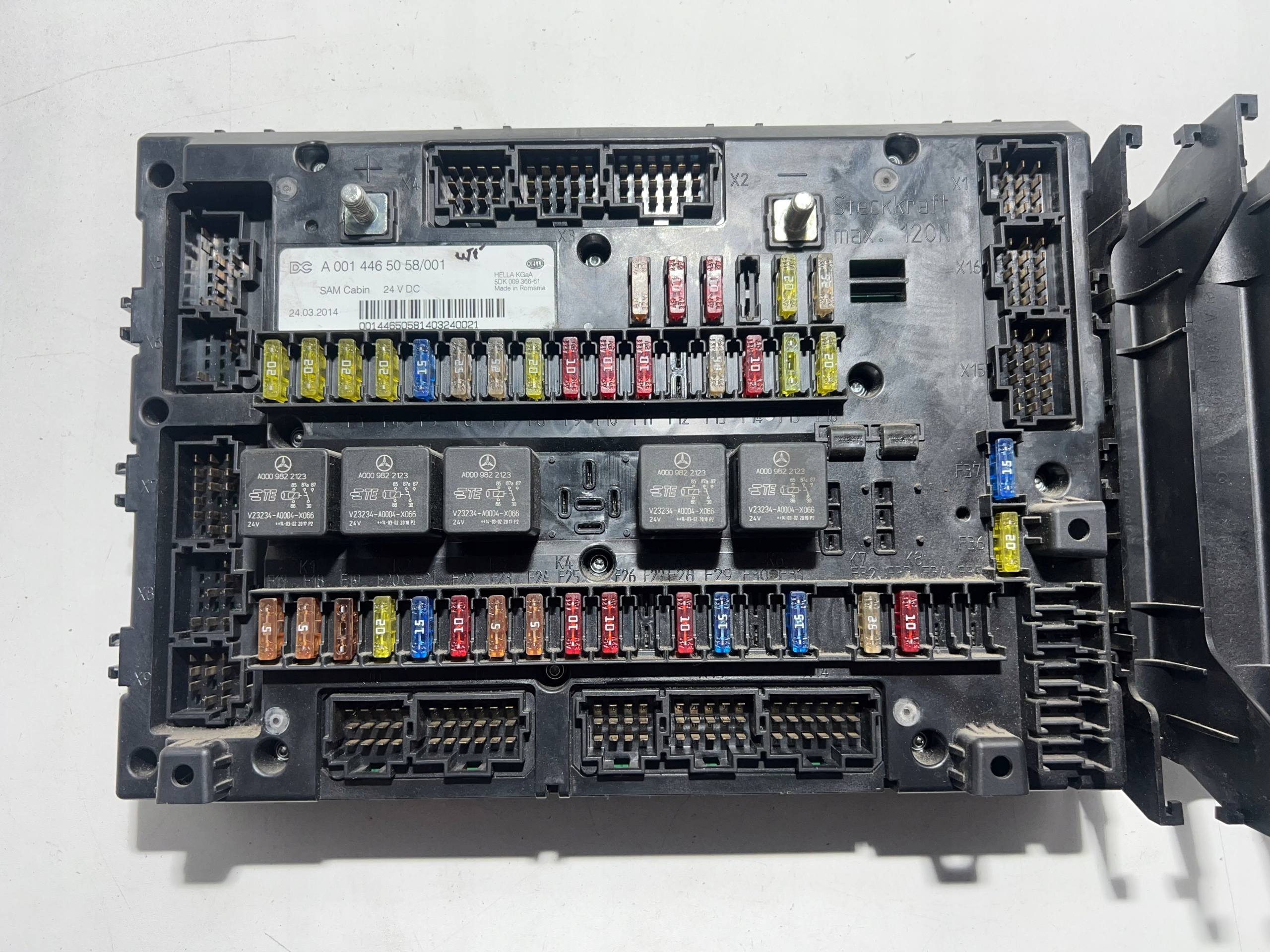 Płyta moduł bezpieczników Sam Cabin Actros MP 4 A0014465058