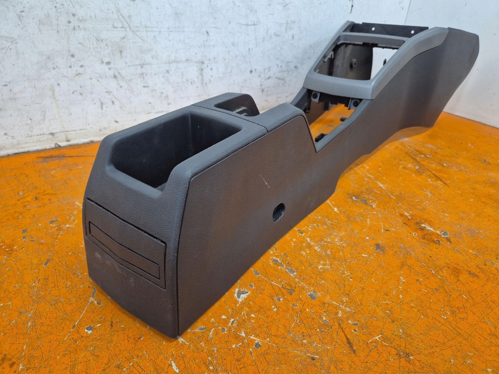 opel Astra H универсал 04-07 тунель середина 31985437