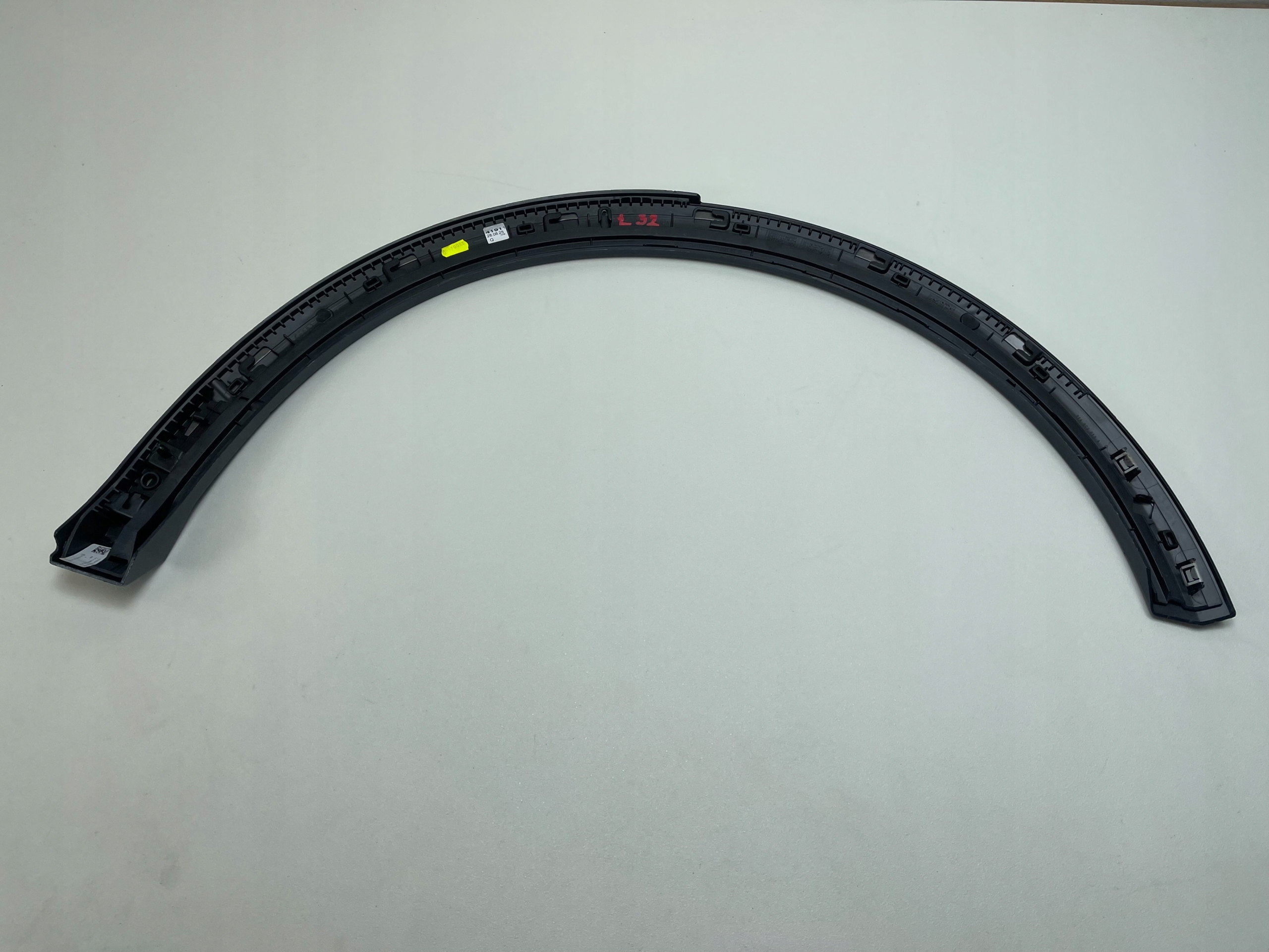 L32 AUDI Q2 81A modanatura parafango Destro posteriore 81A853818A