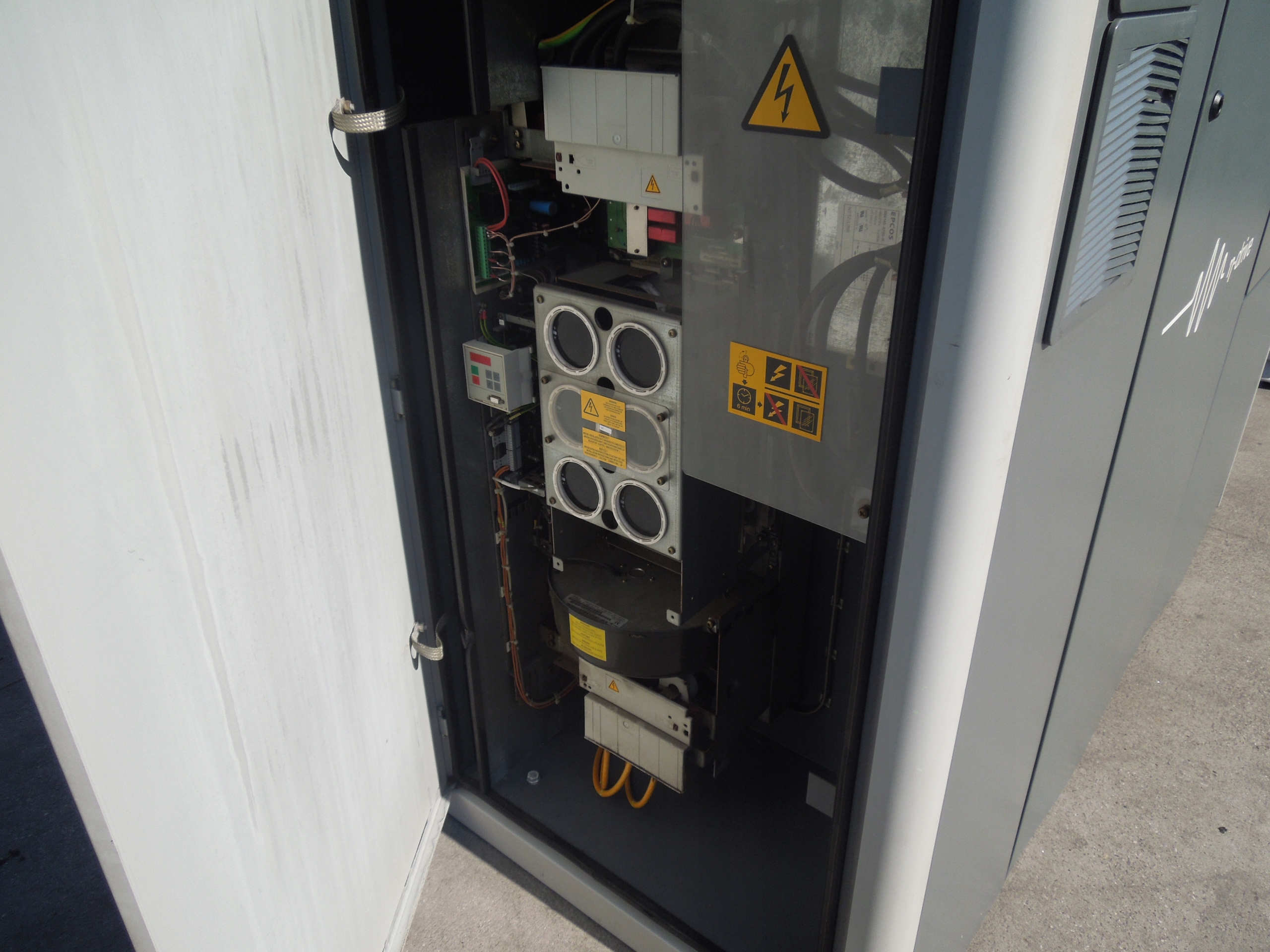 SPRĘŻARKA ŚRUBOWA ATLAS COPCO GA37VSD 37Kw Marka Atlas Copco