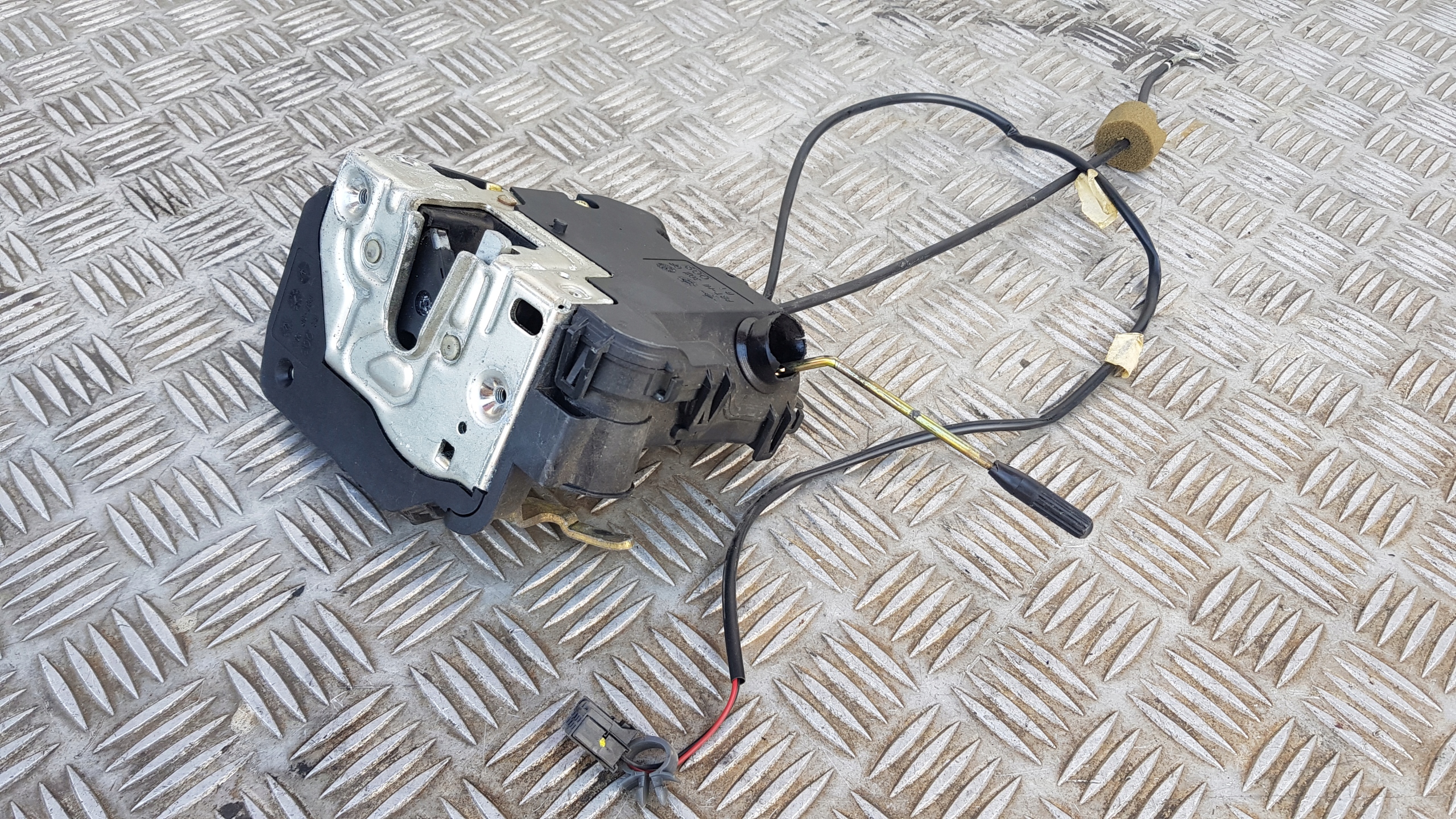 MERCEDES W203 lock right front LIFT