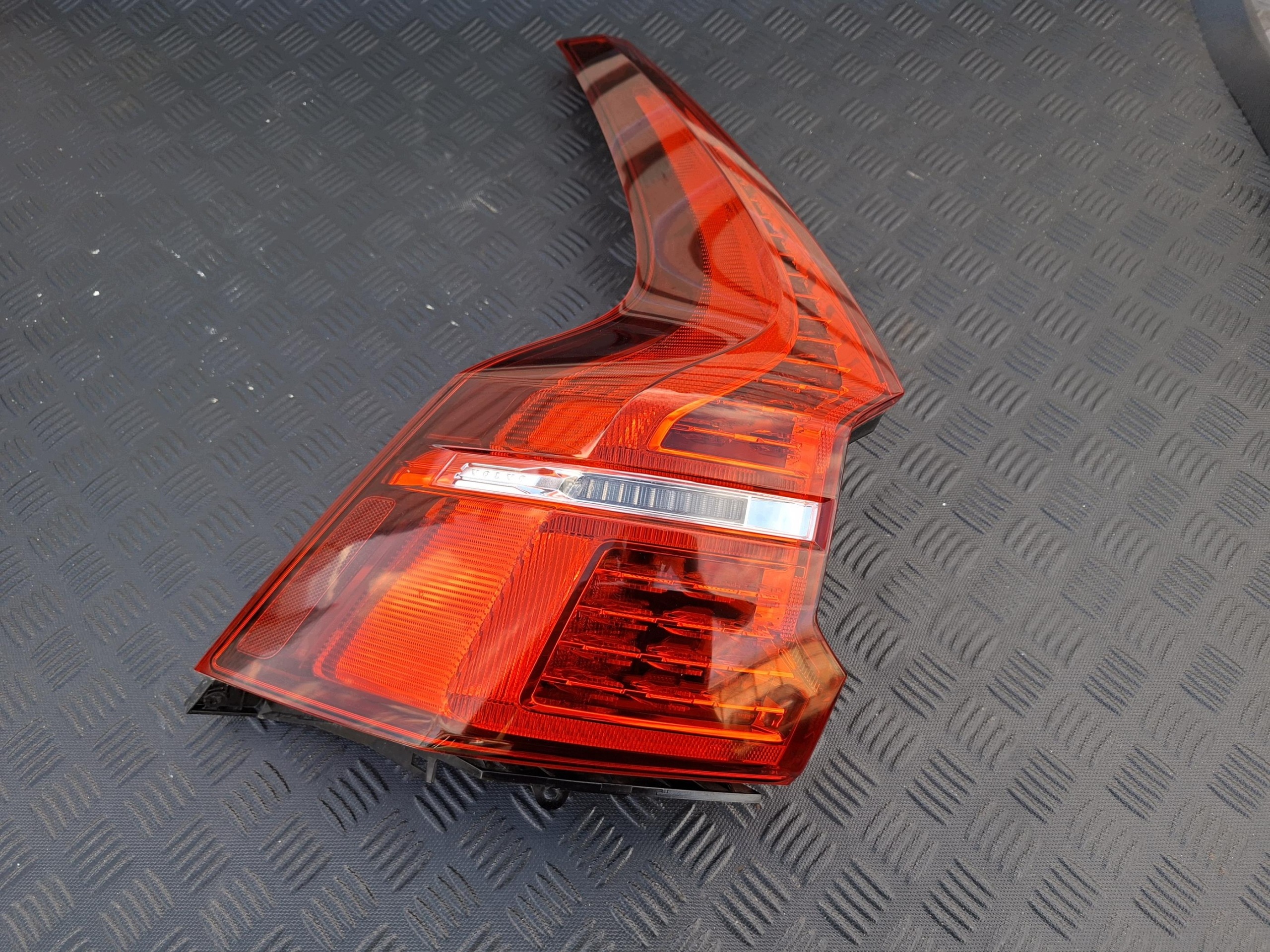 light rear part left rear left 31420427 EUROPA VOLVO XC60 II
