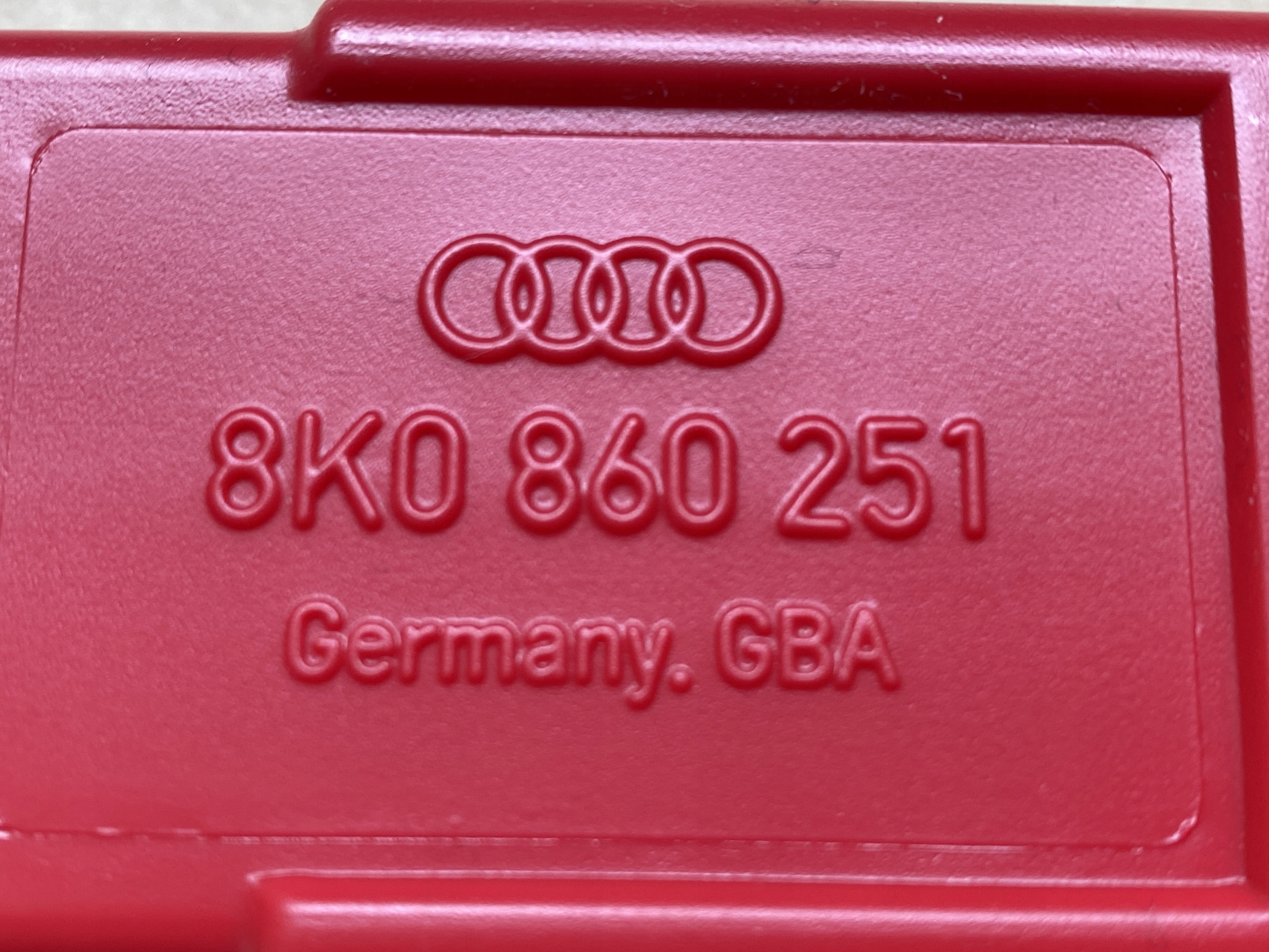 AUDI VW TROJKAT OSRZEGAWCZY 8K0860251