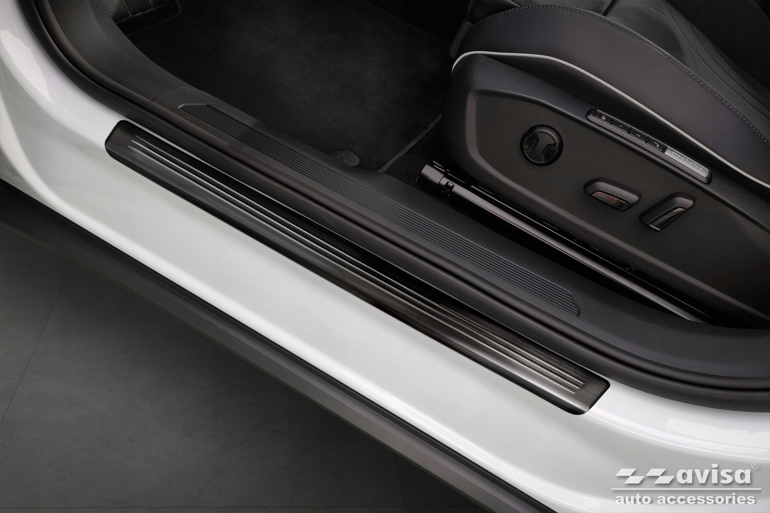 VOLKSWAGEN ID 5 NAKŁADKI PROGOWE LISTWY NA PROGI STALOWE Producent Avisa