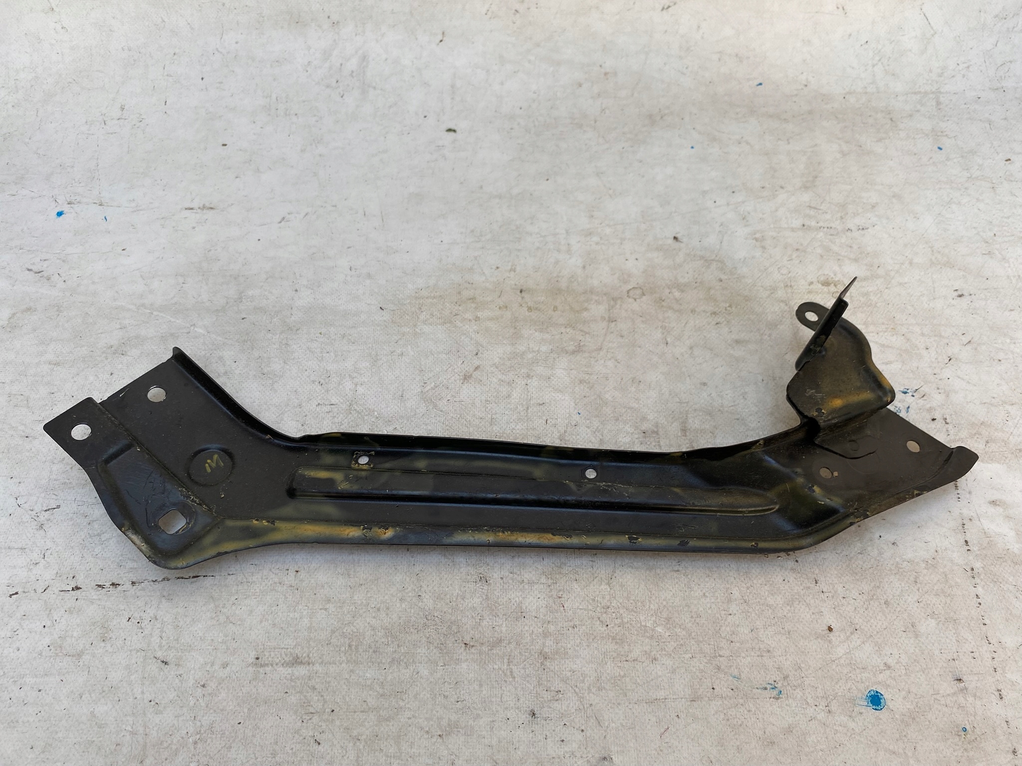 SKODA KAROQ 17- console holder supports lights left front 57A806929A