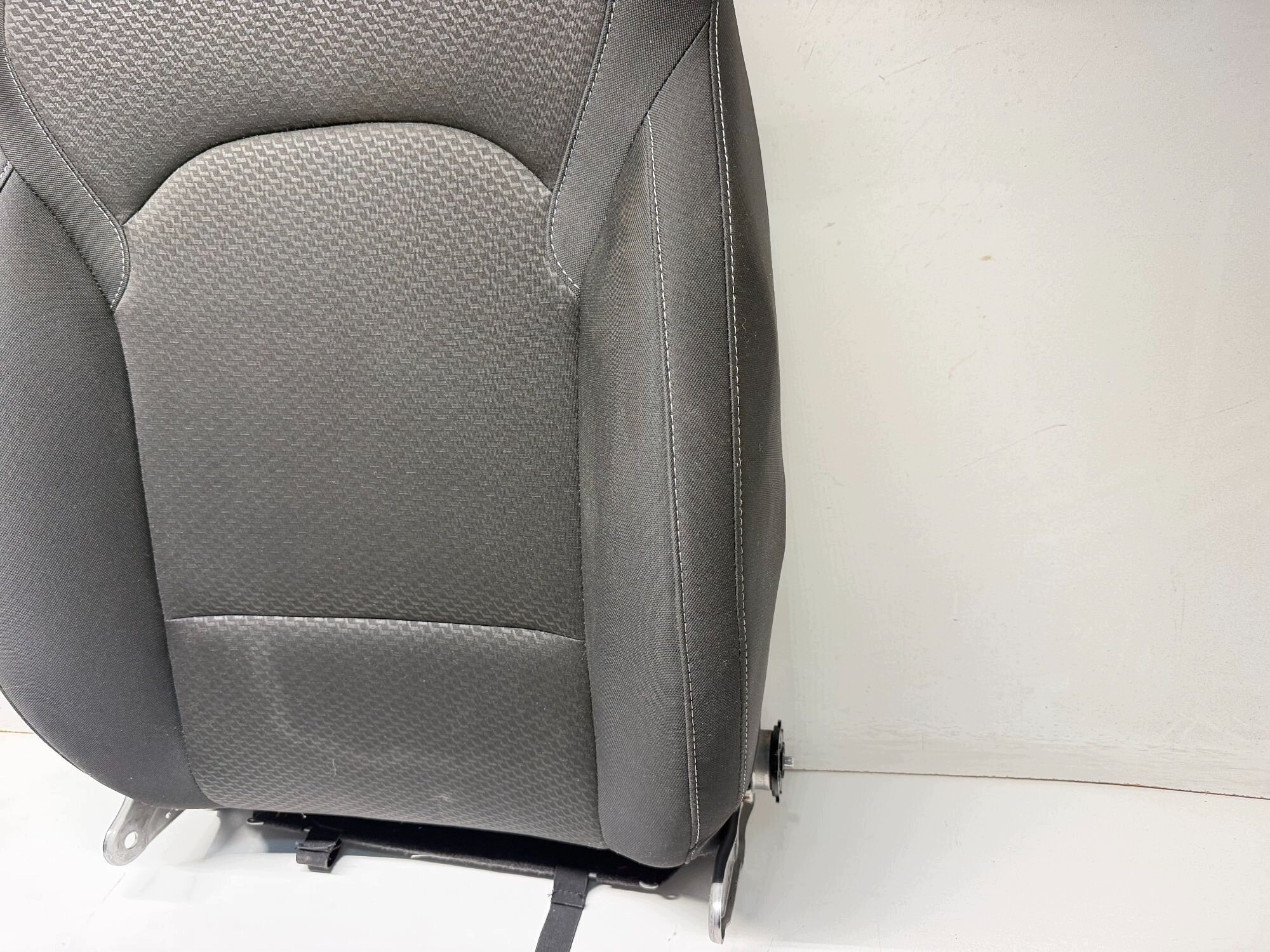OPARCIE SITZ links HYUNDAI I30 III 2017