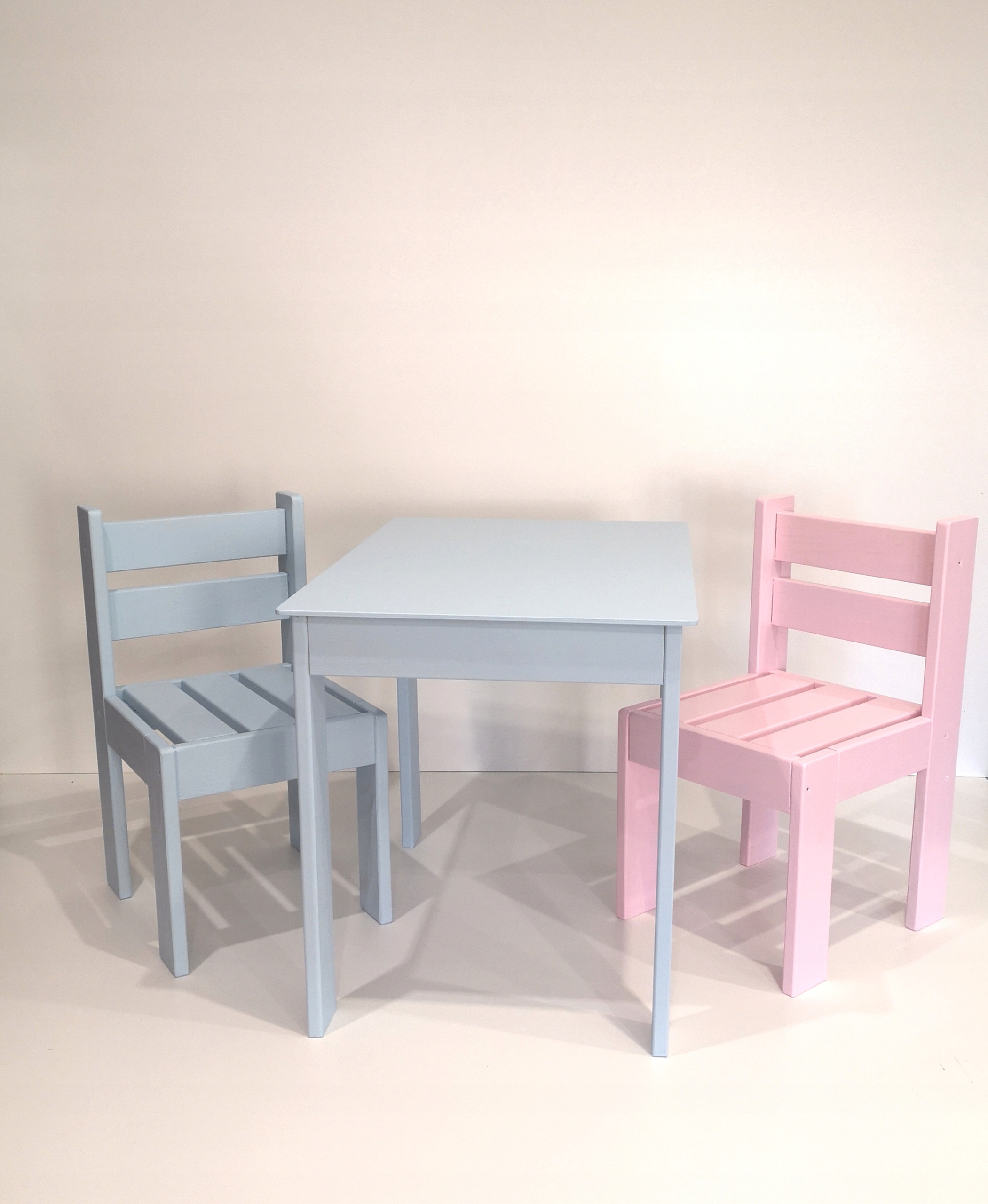 Stolik i krzesełko- dla dziecka-drewnine Marka inna