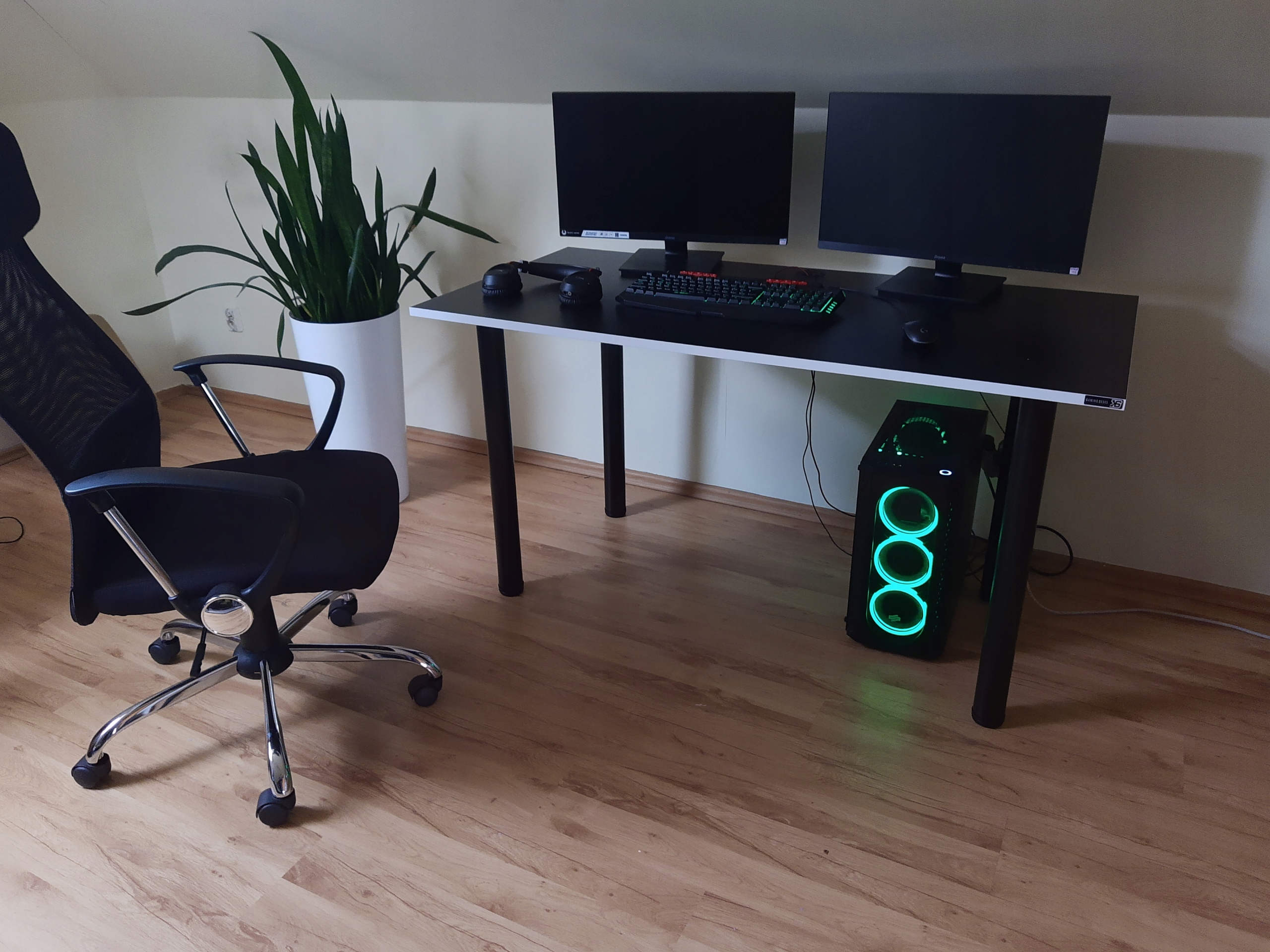 BIURKO GAMINGOWE K6's Desks 138x68 Kolor biały