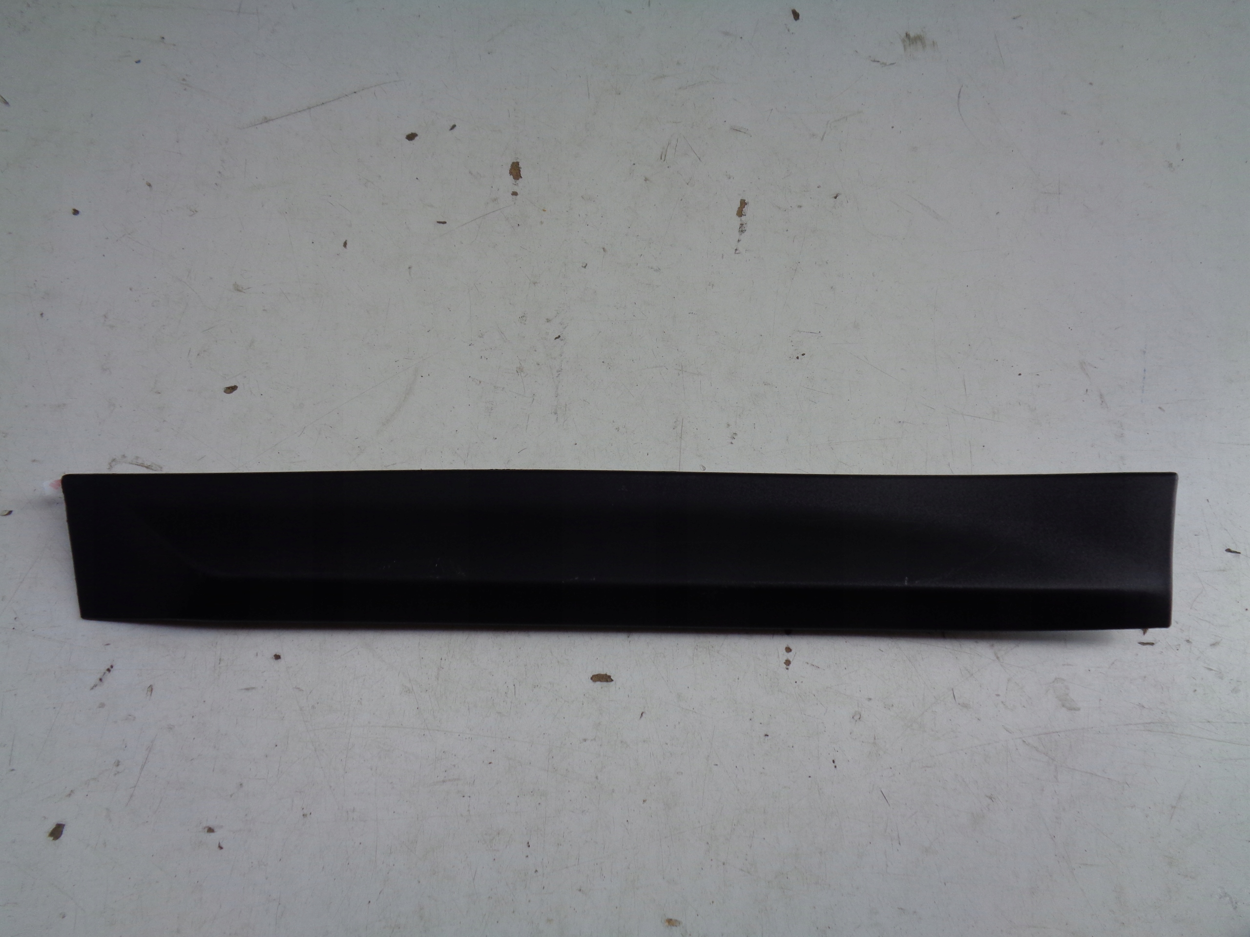 moulding door left rear KIA XCEED X-CEED 19
