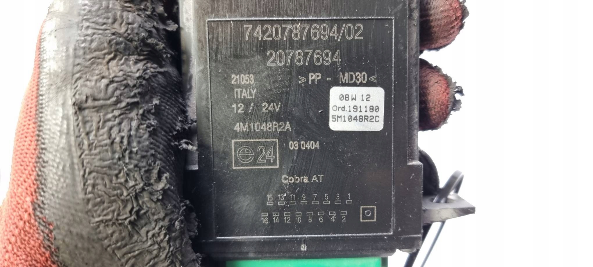Module de la serrure 7420787694 RENAULT KERAX 410 DXI