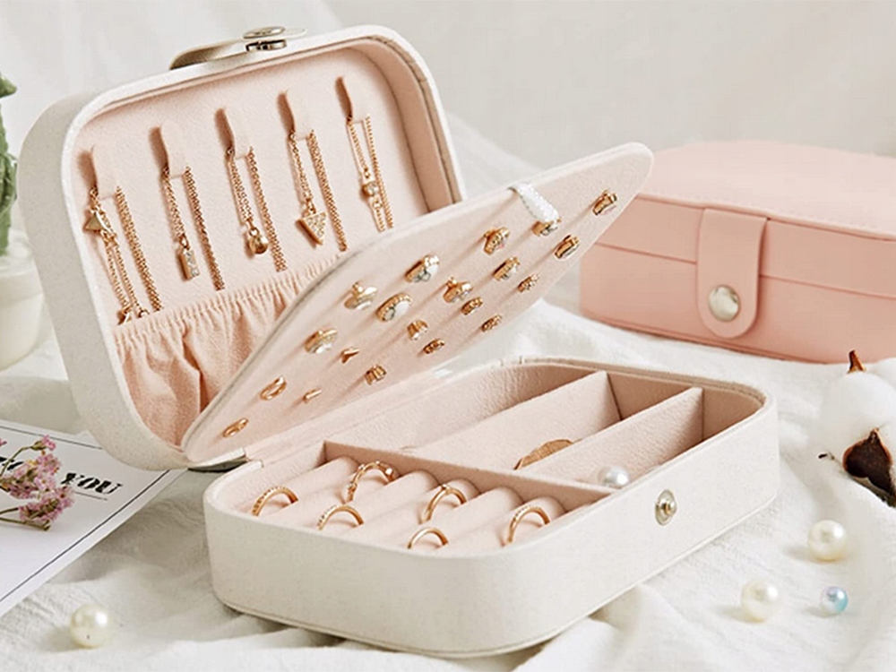 SZKATUŁKA ORGANIZER KASETKA KUFEREK NA BIŻUTERIĘ Marka Verk group