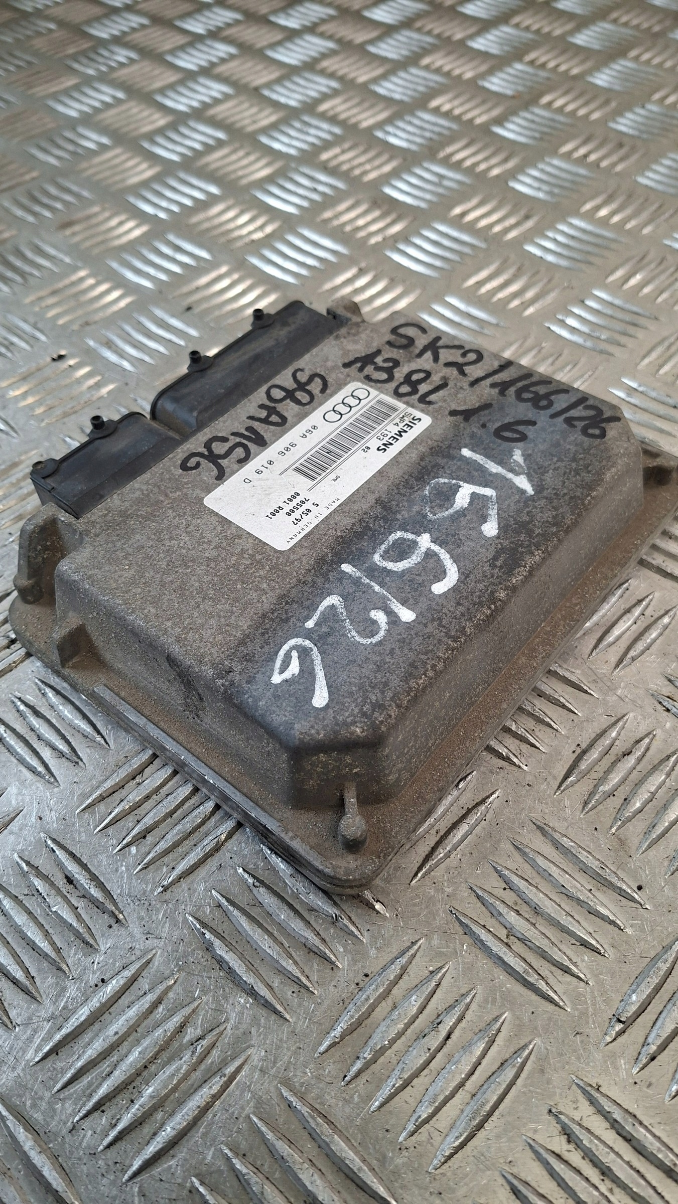 control unit of the engine AUDI A3 8L 1.6