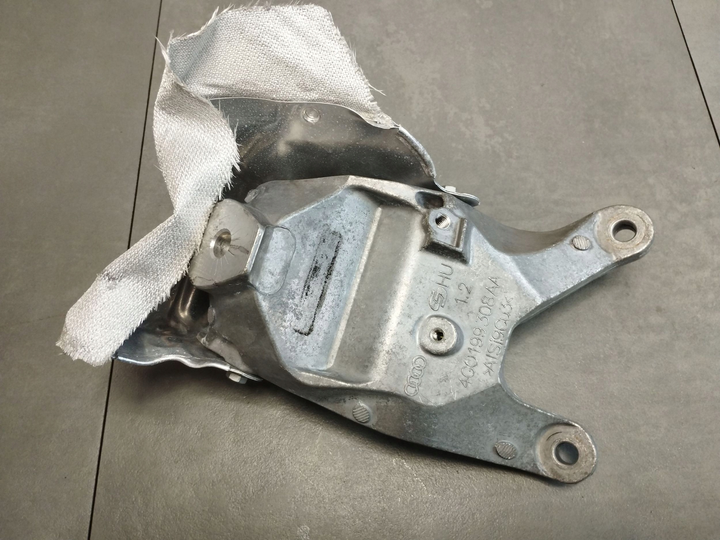 Audi A5 Sportback 8TA 2016 engine mount right 4G0199308AA