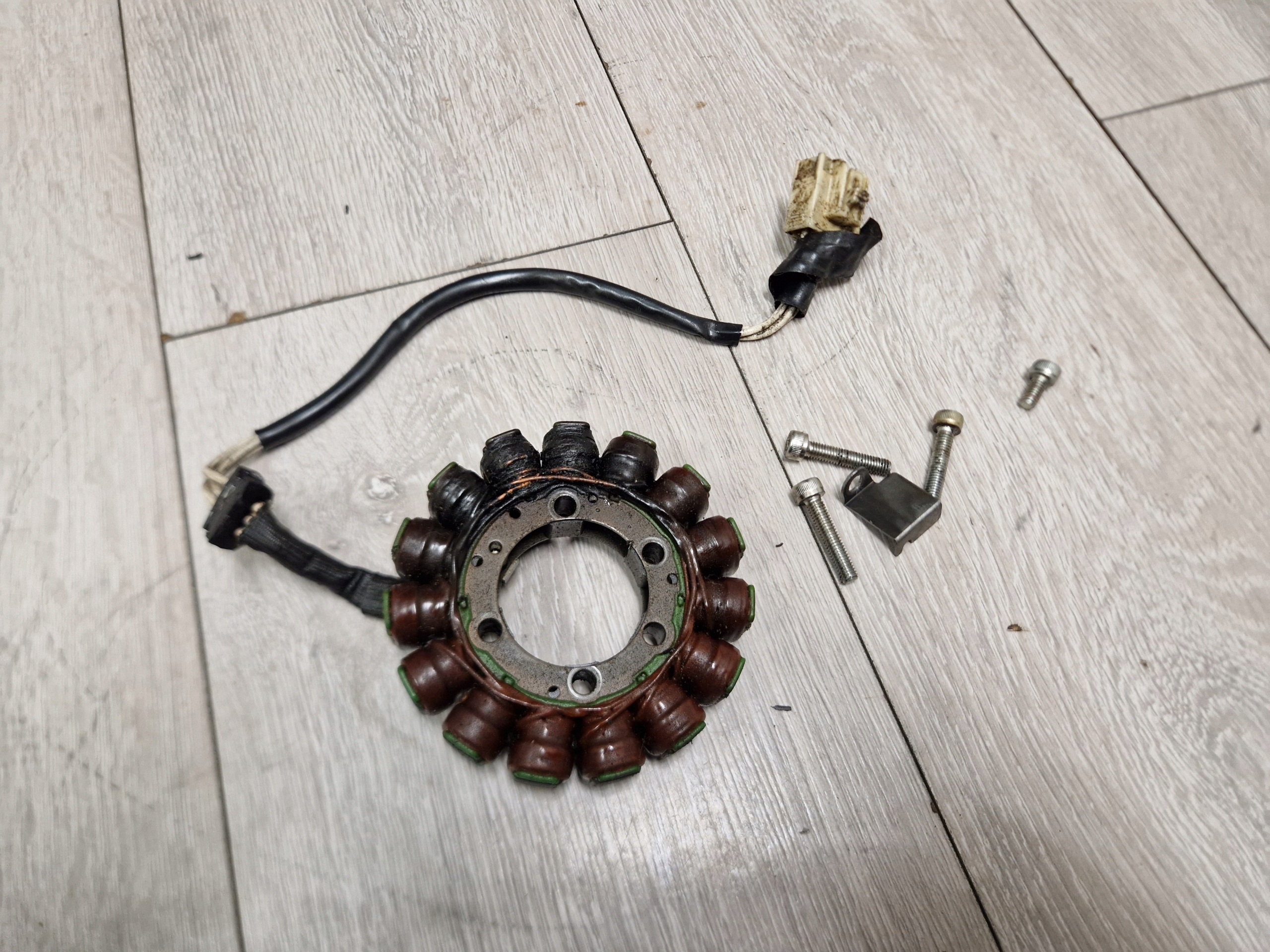 Ten-Qoo　0106 Czujnik położenia skrzyni biegów Kawasaki Ninja ZX-10R [OEM