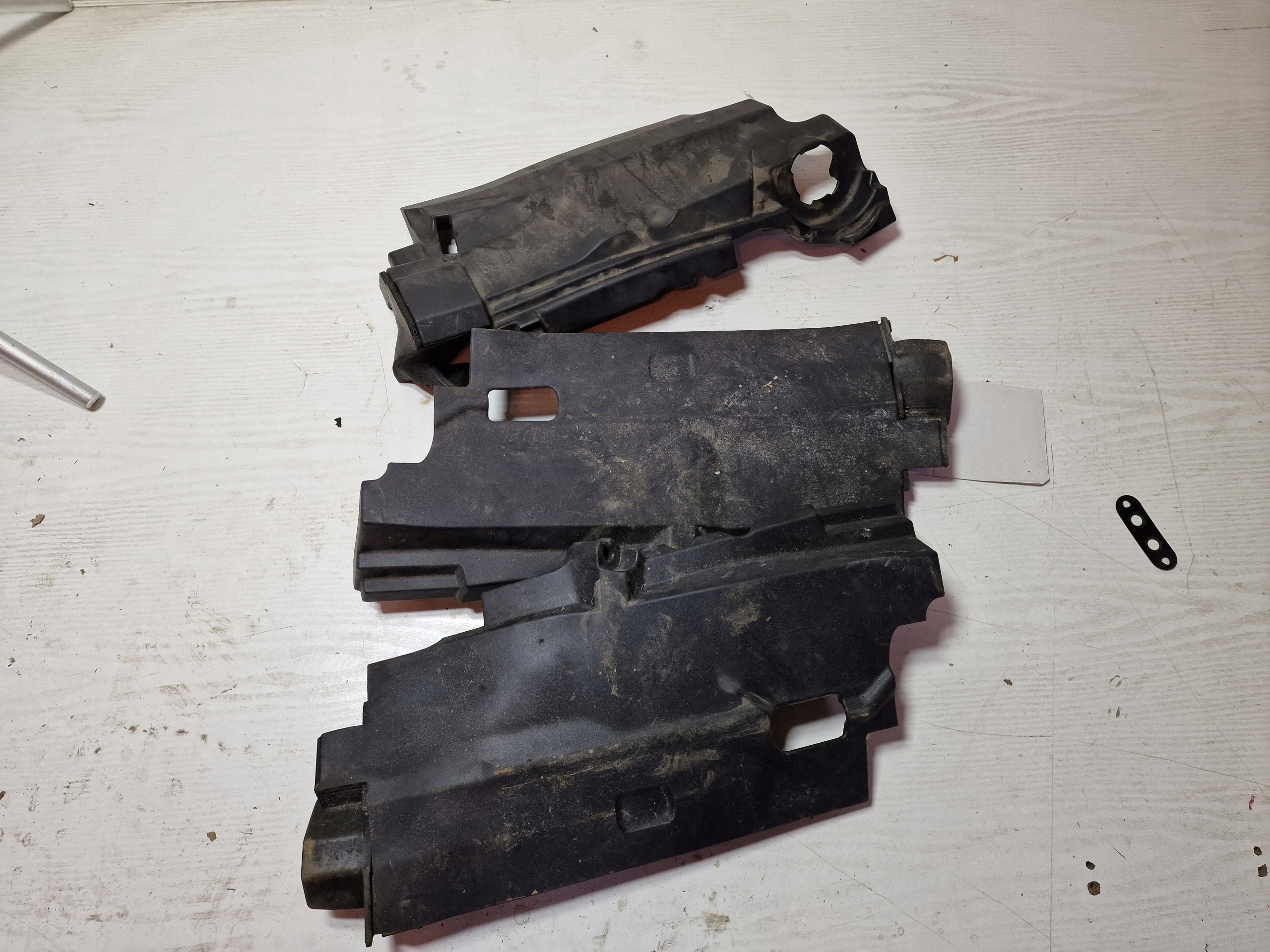 DX23-12025-BC - JAGUAR XJ XF RANGE ROVER 3.0 5.0 SC ЗАЩИТА ДВИГАТЕЛЯ