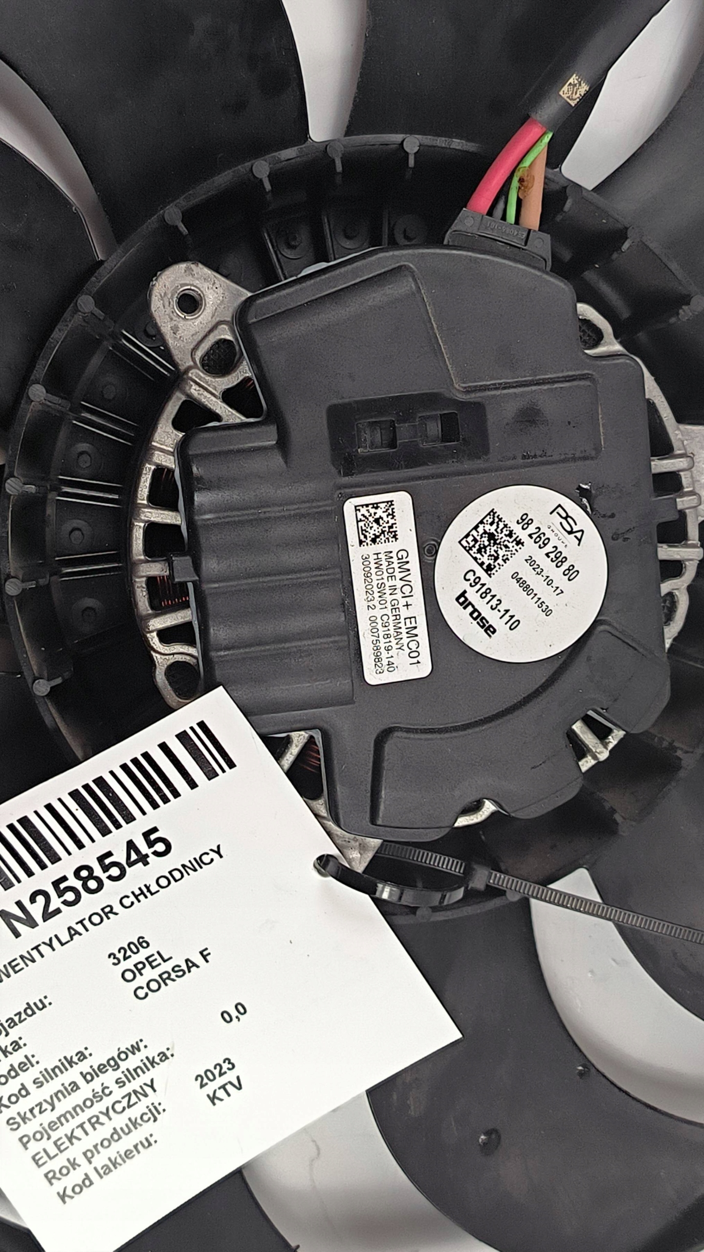 ventilátor chladiče 9826929880 OPEL CORSA F