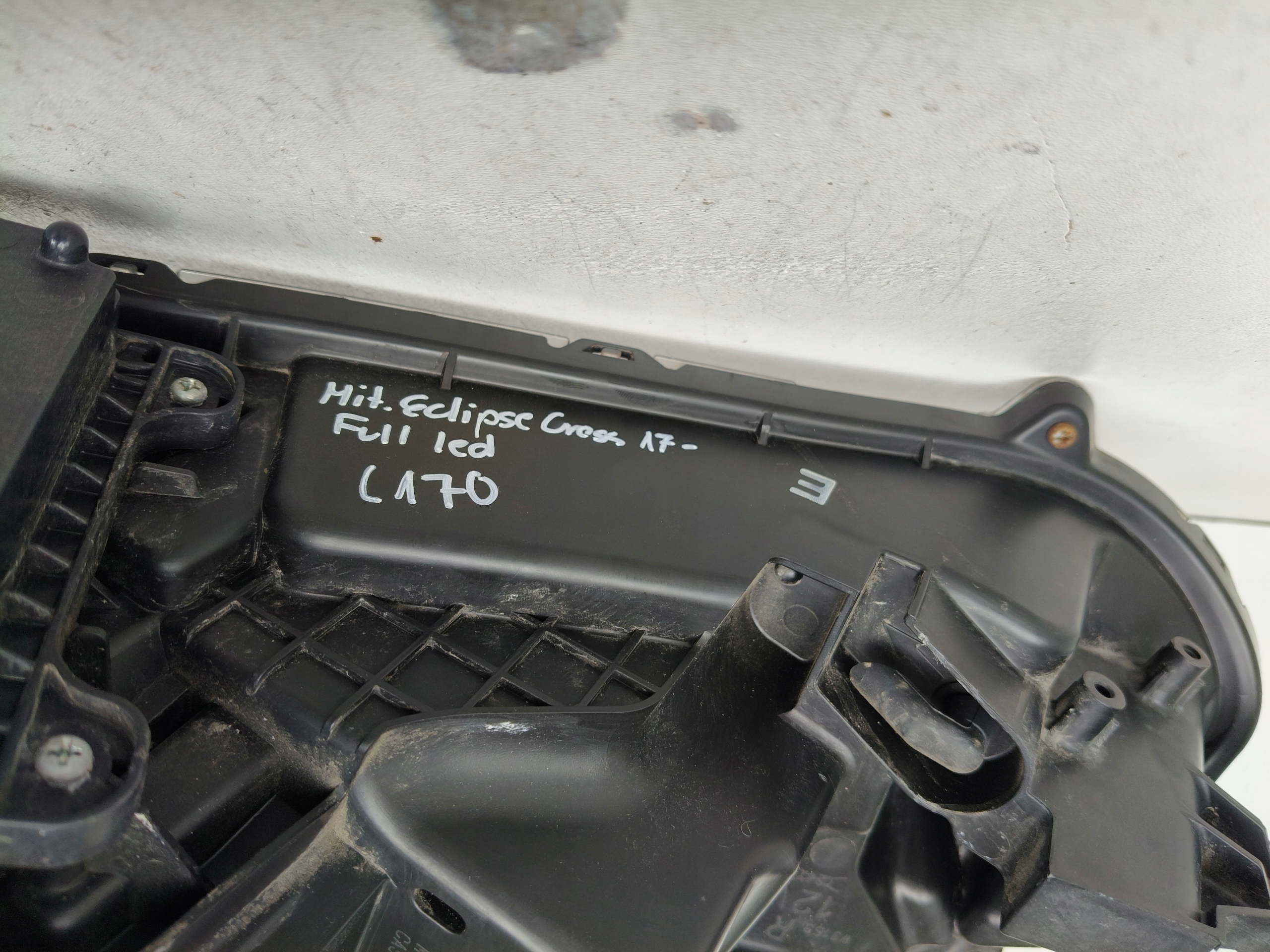 light right REFLEKTOR MITSUBISHI ECLIPSE CROSS 17- FULL LED