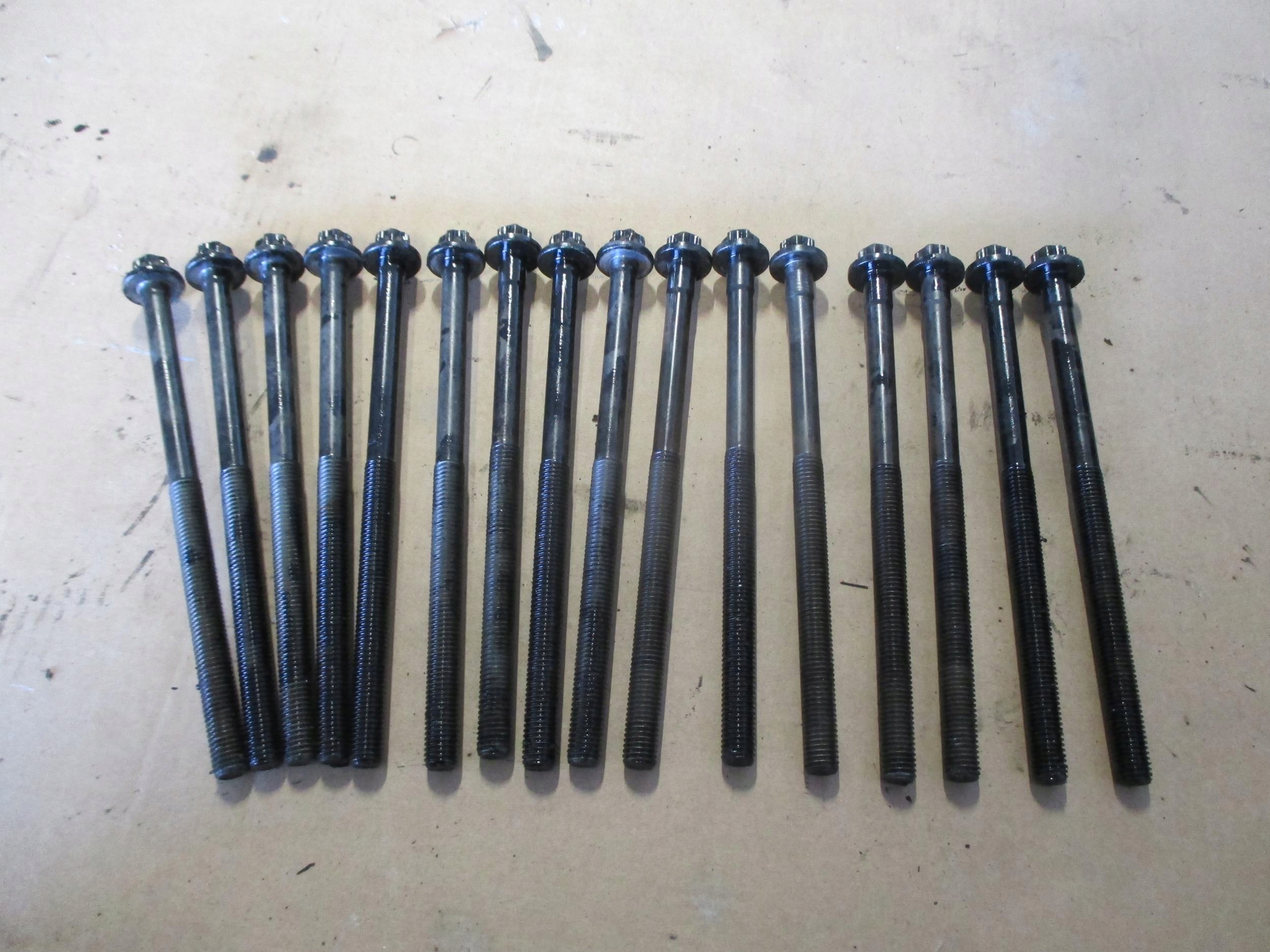 MERCEDES 3.0 V6 320 CDI 642 ŚRUBY GŁOWICY KOMPLET