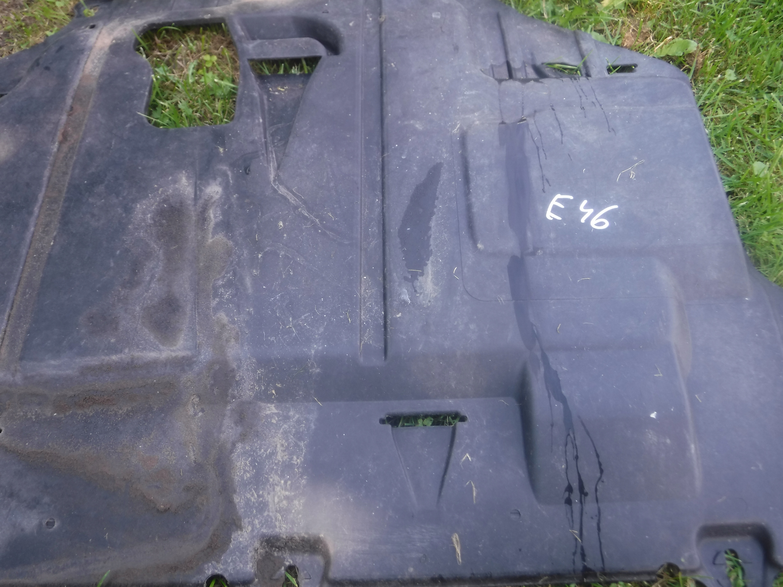 bmw e46 Kryt pod motor 2,0d dolná