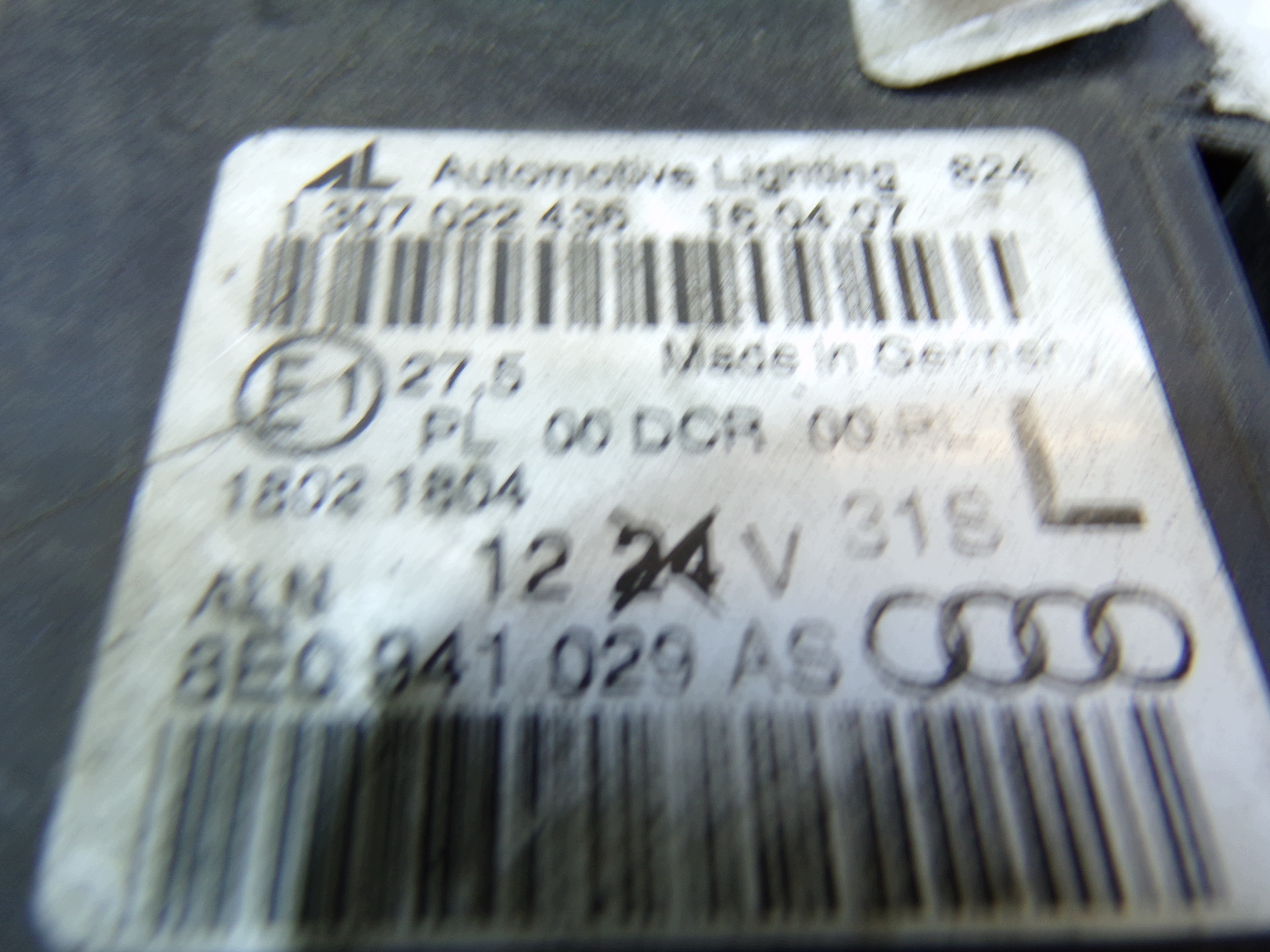 light front front left XENON AUDI A4 B7 (1) (K1)