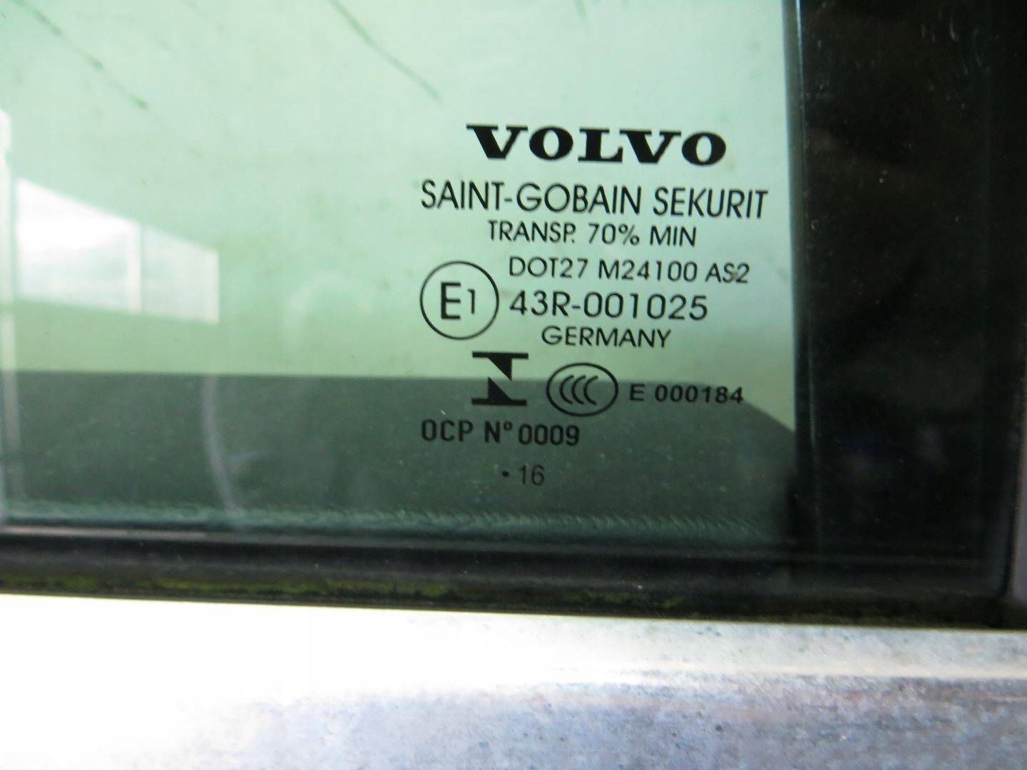 VOLVO XC60 LIFT DRZWI PRAWY TYŁ TYLNE 714- 13- Strona zabudowy tył - prawa