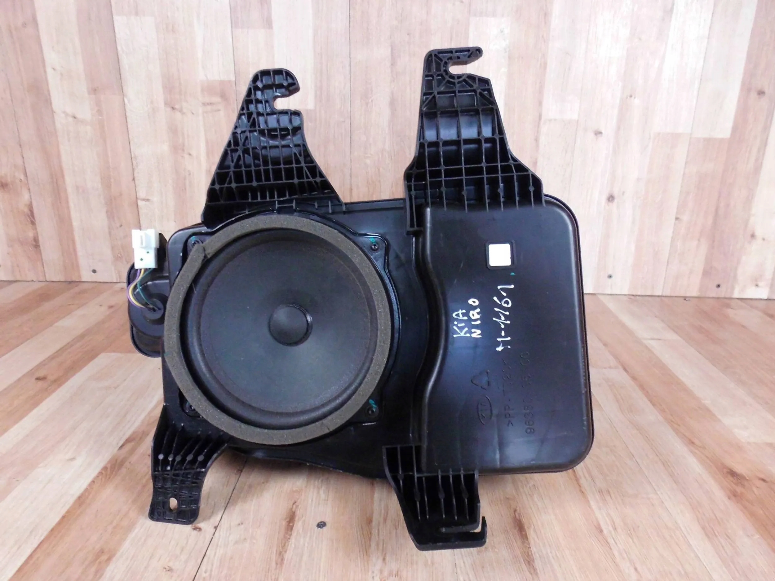 KIA Niro speaker subwoofer 96380G5100