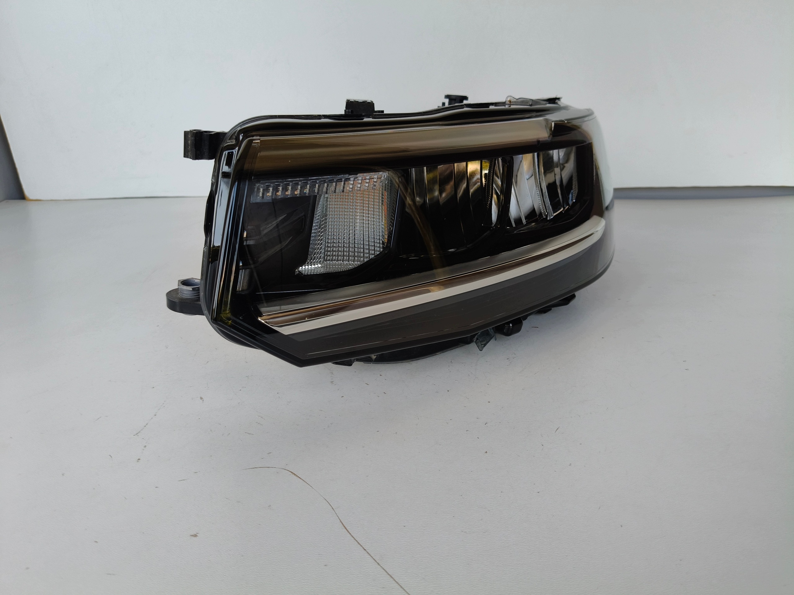 light left REFLEKTOR VW T-CROSS 2GM 23- LIFT LED