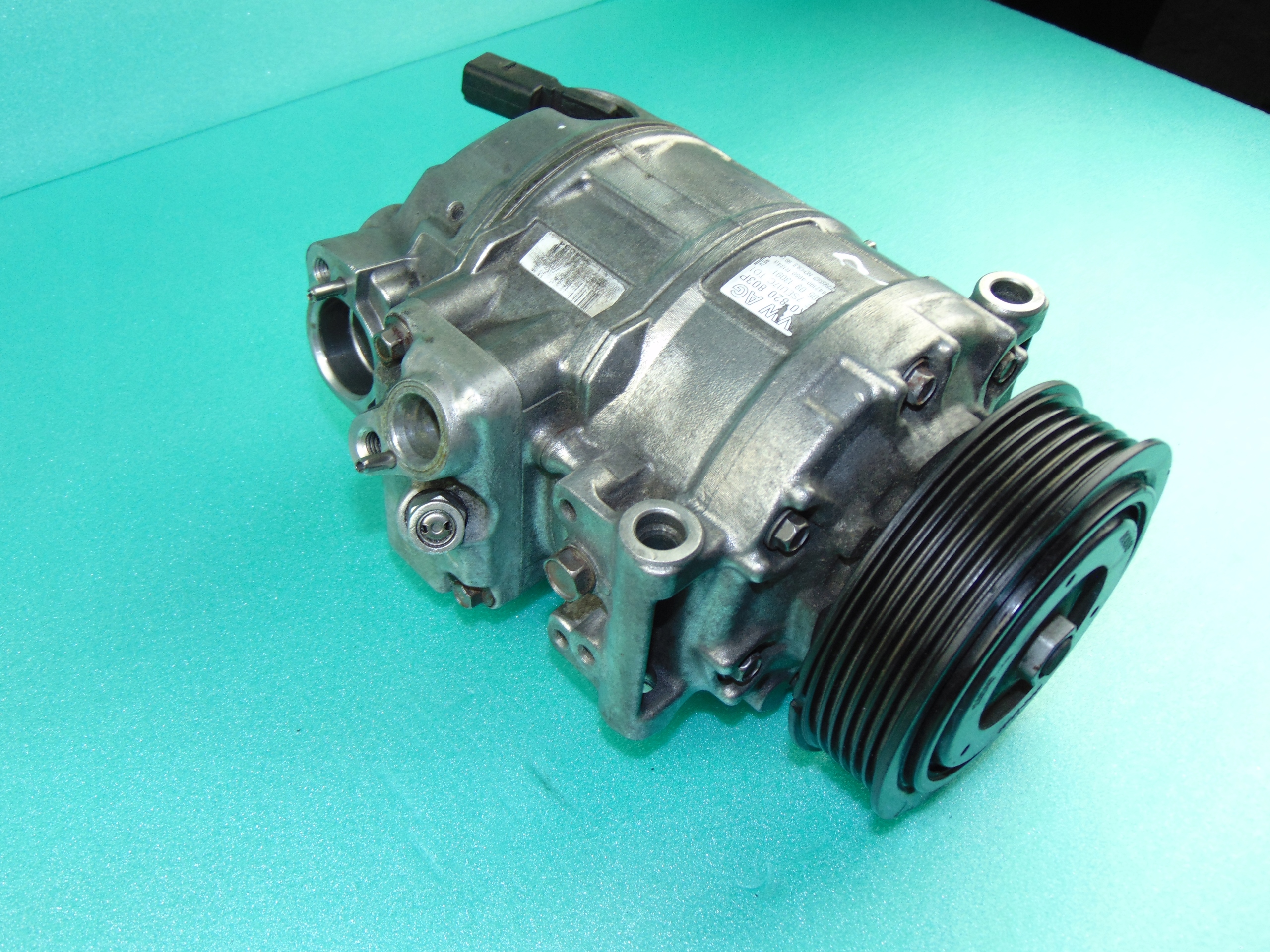 compressor; compressor of the air conditioning 1K0820803P 2,0FSI 2,0TDI