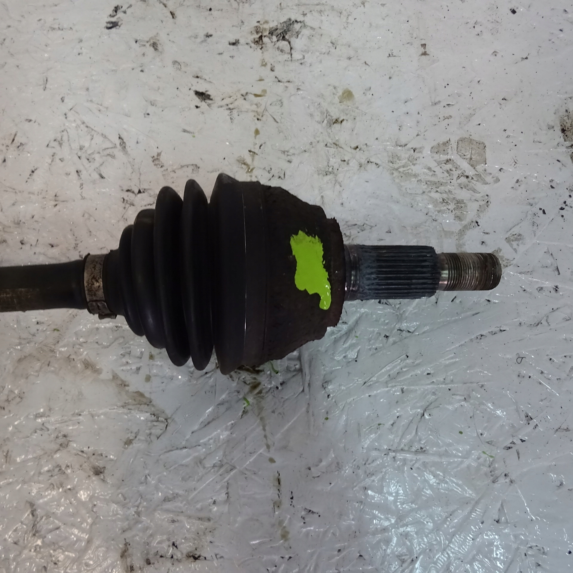 AUDI Q7 4L 3.0TDI semi-axis left AUTOMAT