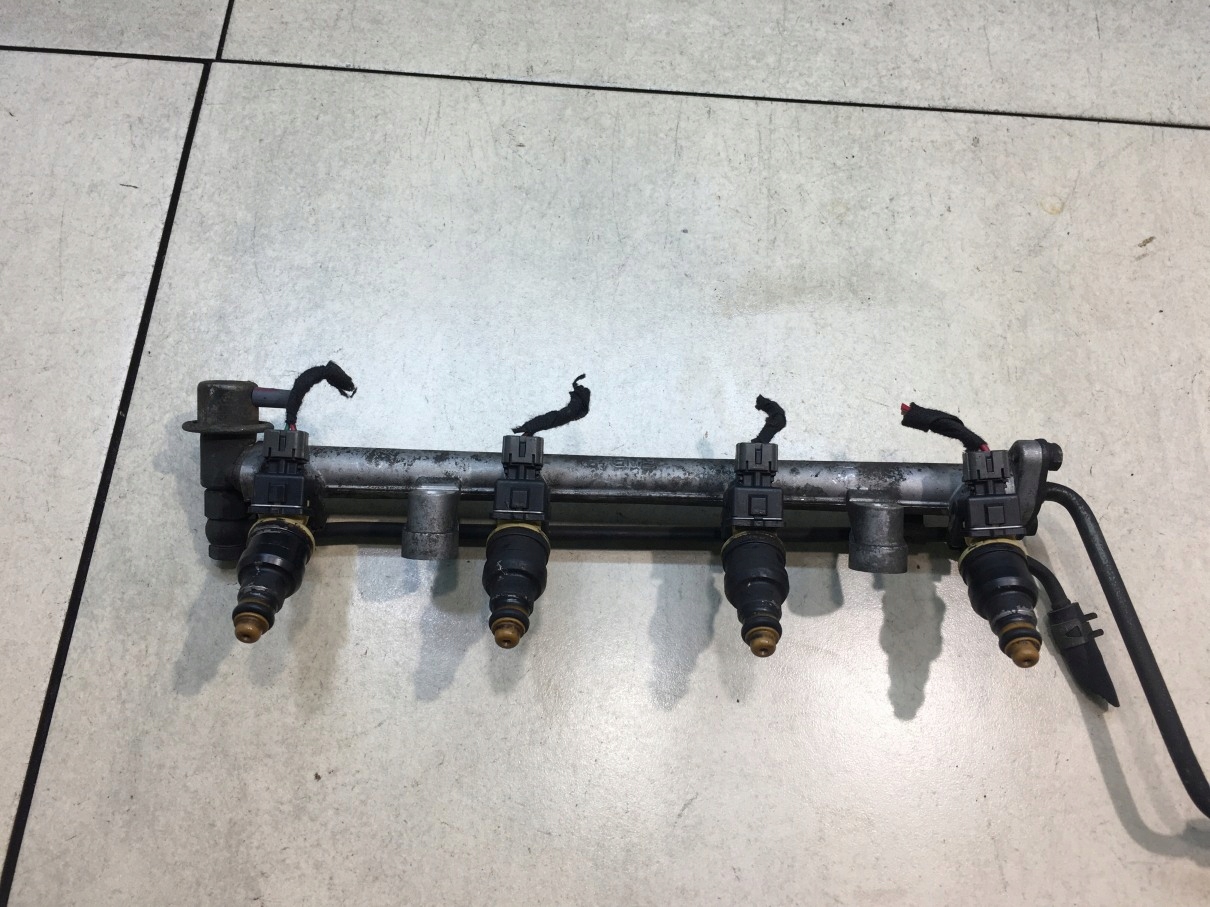 Rampe injection HYUNDAI MATRIX 1.6 16V 9250930018