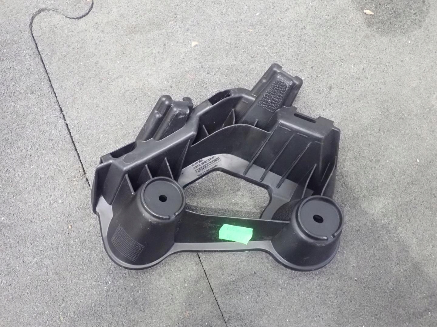 bumper bracket left rear part SKODA SCALA 19- 657807393A