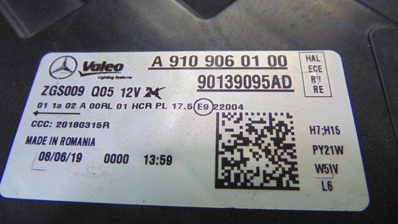 feu droite avant EUROPA MERCEDES SPRINTER A910 A907 18-25R