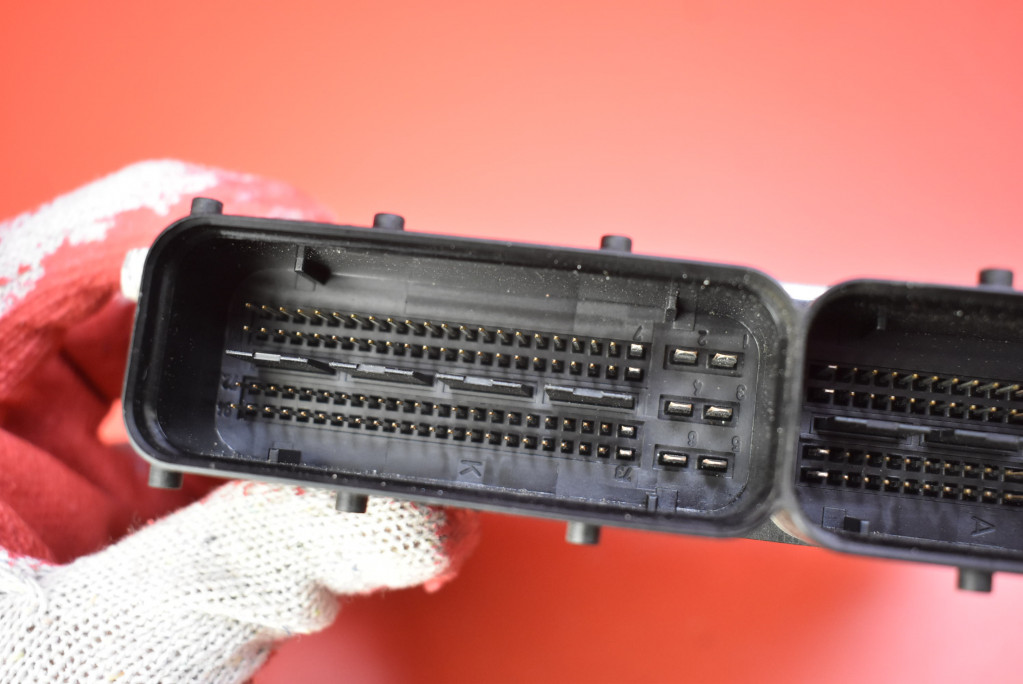 control unit computer of the engine 03G906021CE 03G906021CE VW EOS 2.0 TDI 140 KM