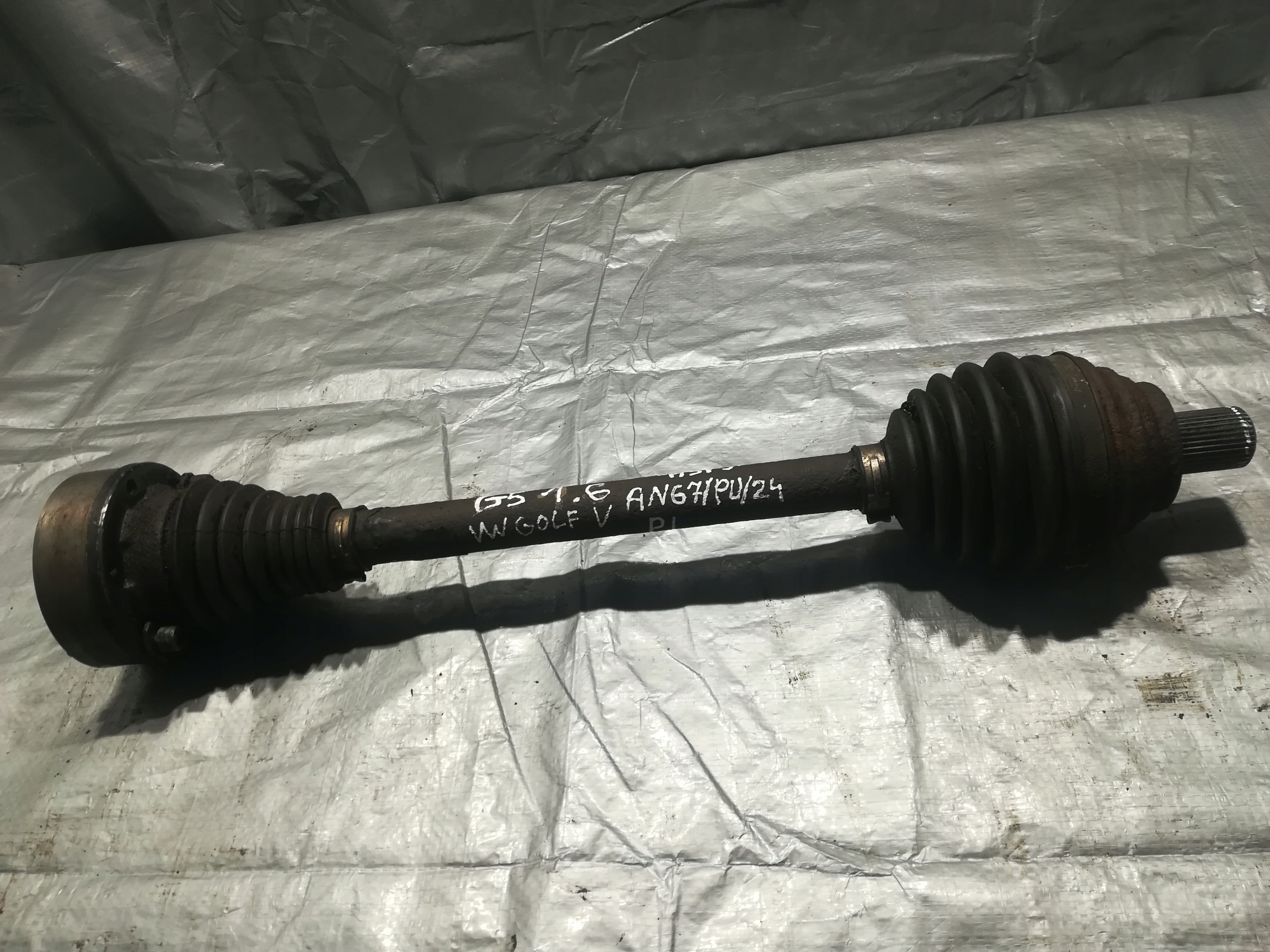 VOLKSWAGEN GOLF V 5 1.6FSI semi-axis left short.