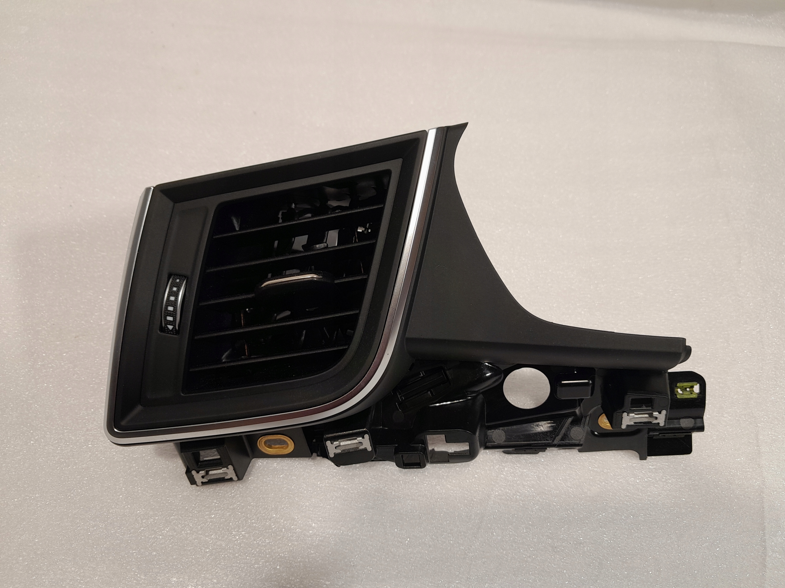 AUDI Q5 II 80A rešetka rešetka ventilacije armature 80B820901A