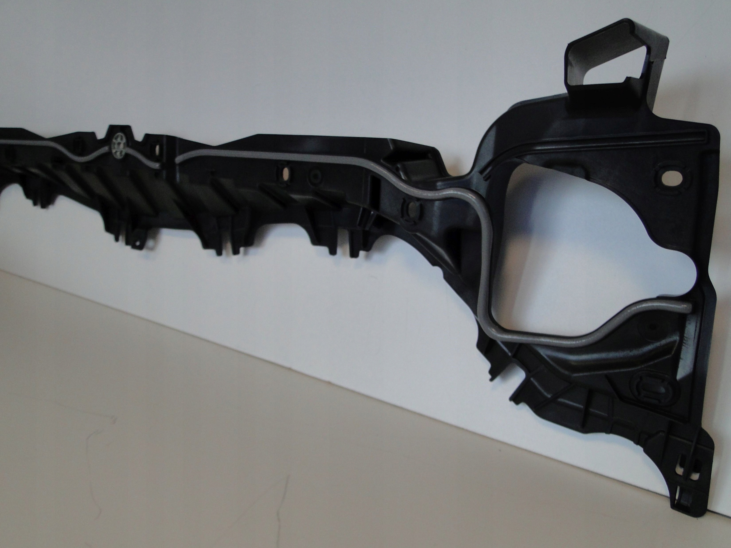 MERCEDES EQA H243 243 PODSZYBIE DOLNA CZĘŚĆ OSŁONA WLOTU POWIETRZA Wersja Europejska