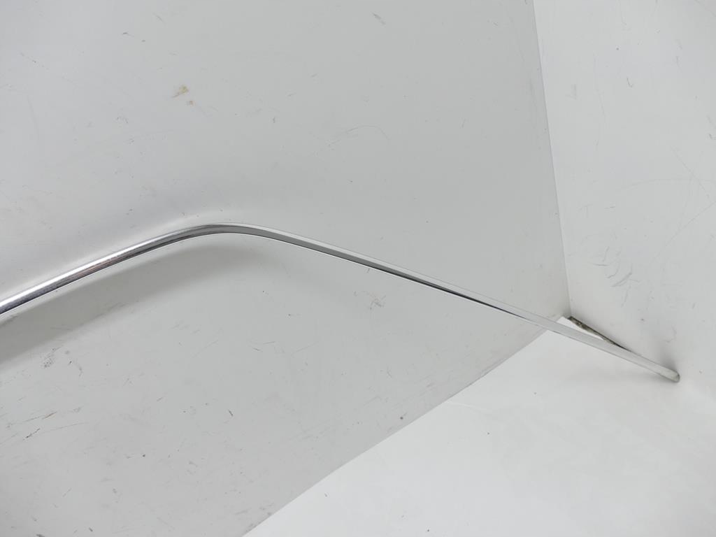 MERCEDES S W126 300 SE moulding bodywork right