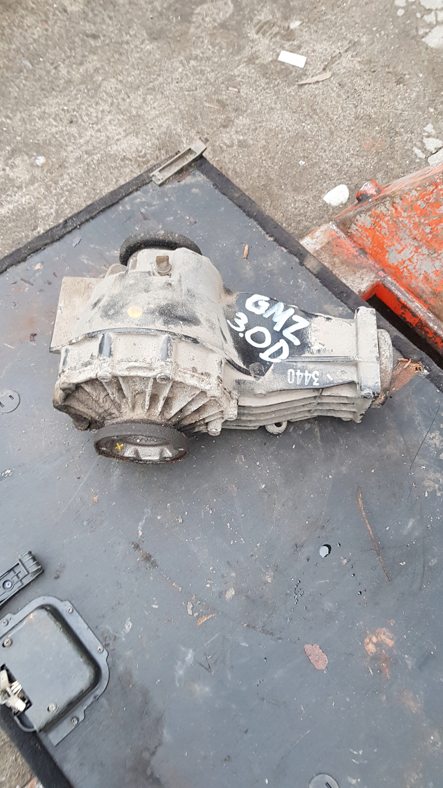 AUDI A8 D3 3.0 TDI differential diff rear part rear GMZ